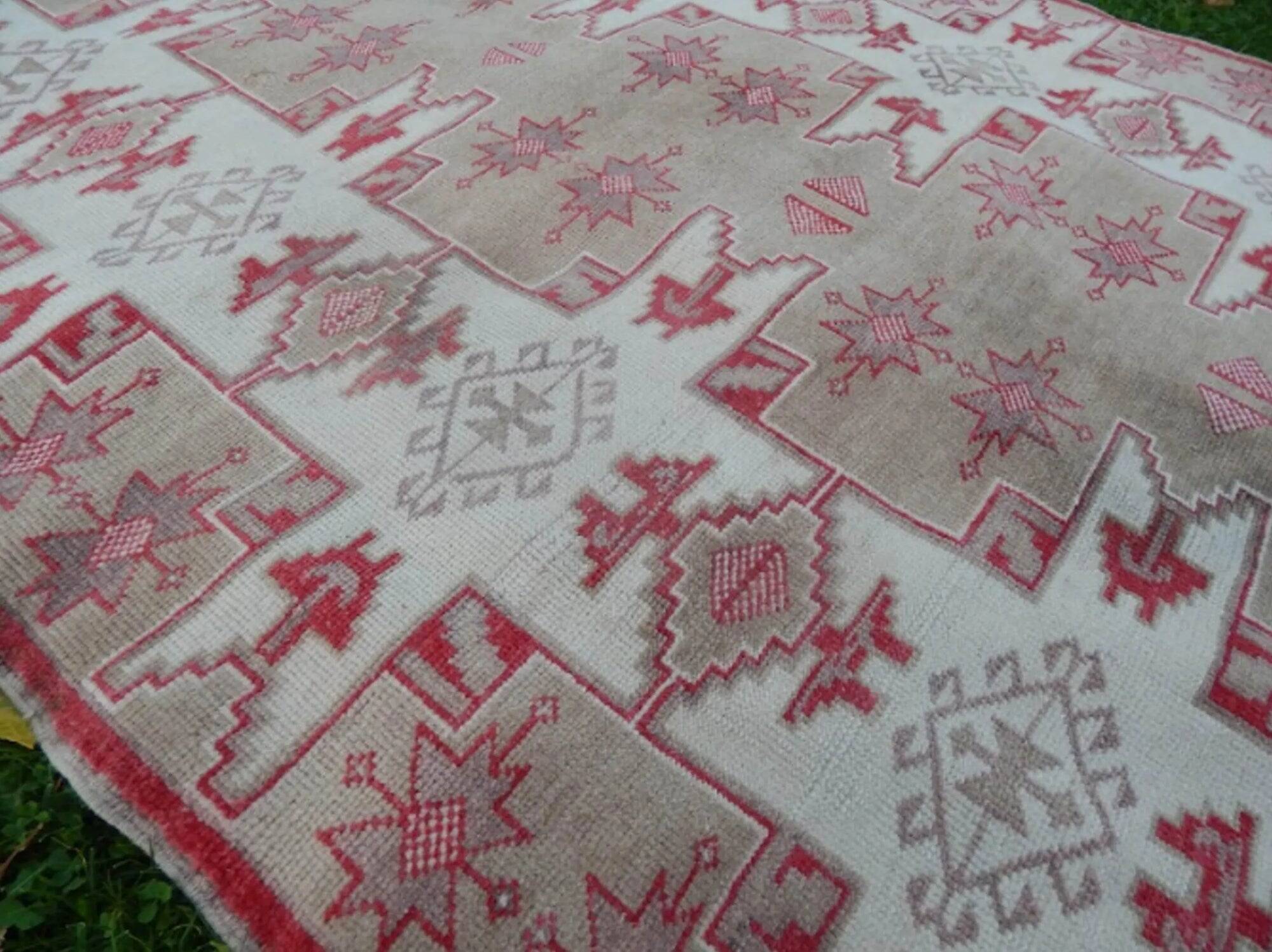 Vintage Turkish Oushak rug 146x183 cm