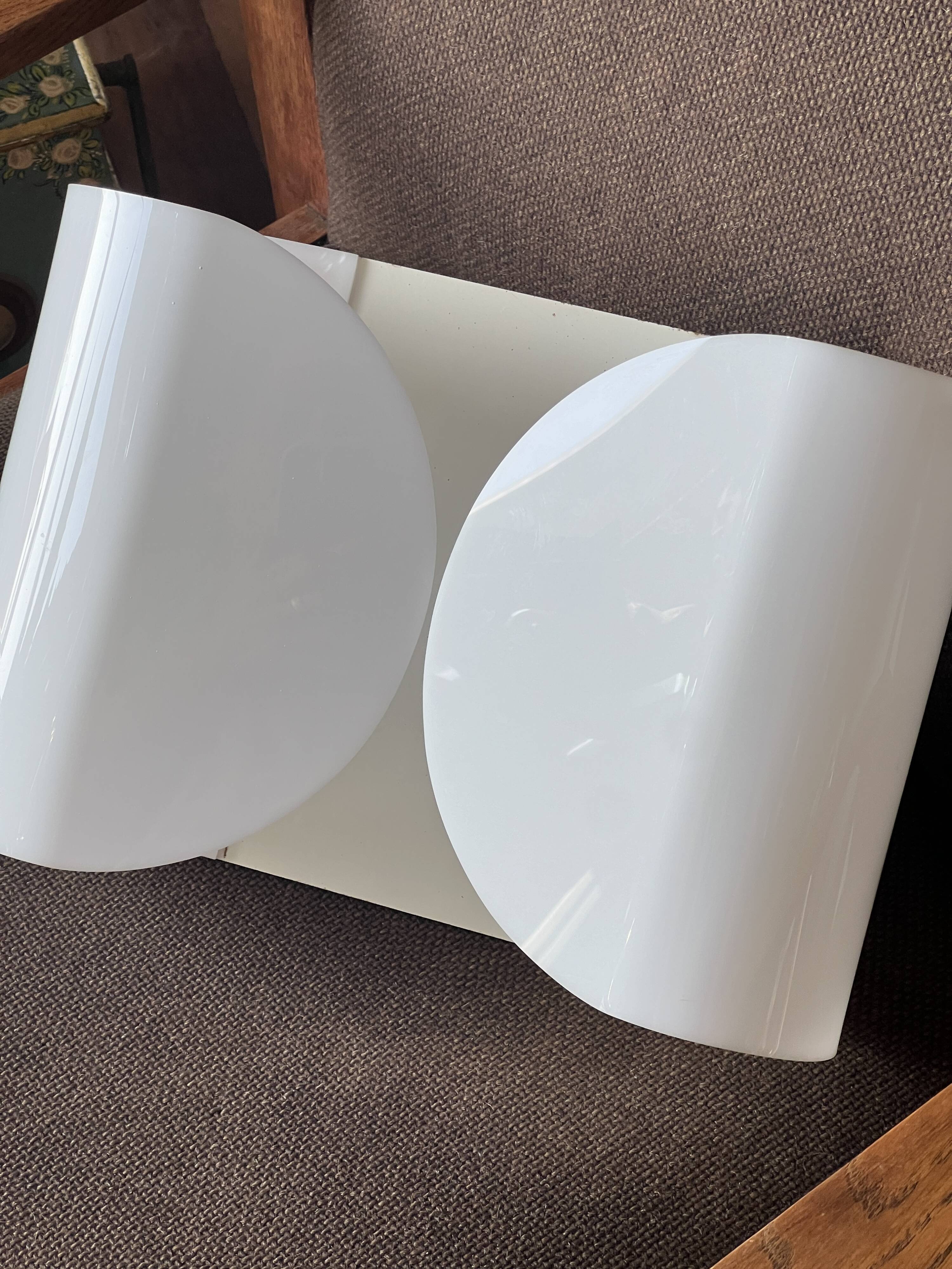 White Foglio Wall Light