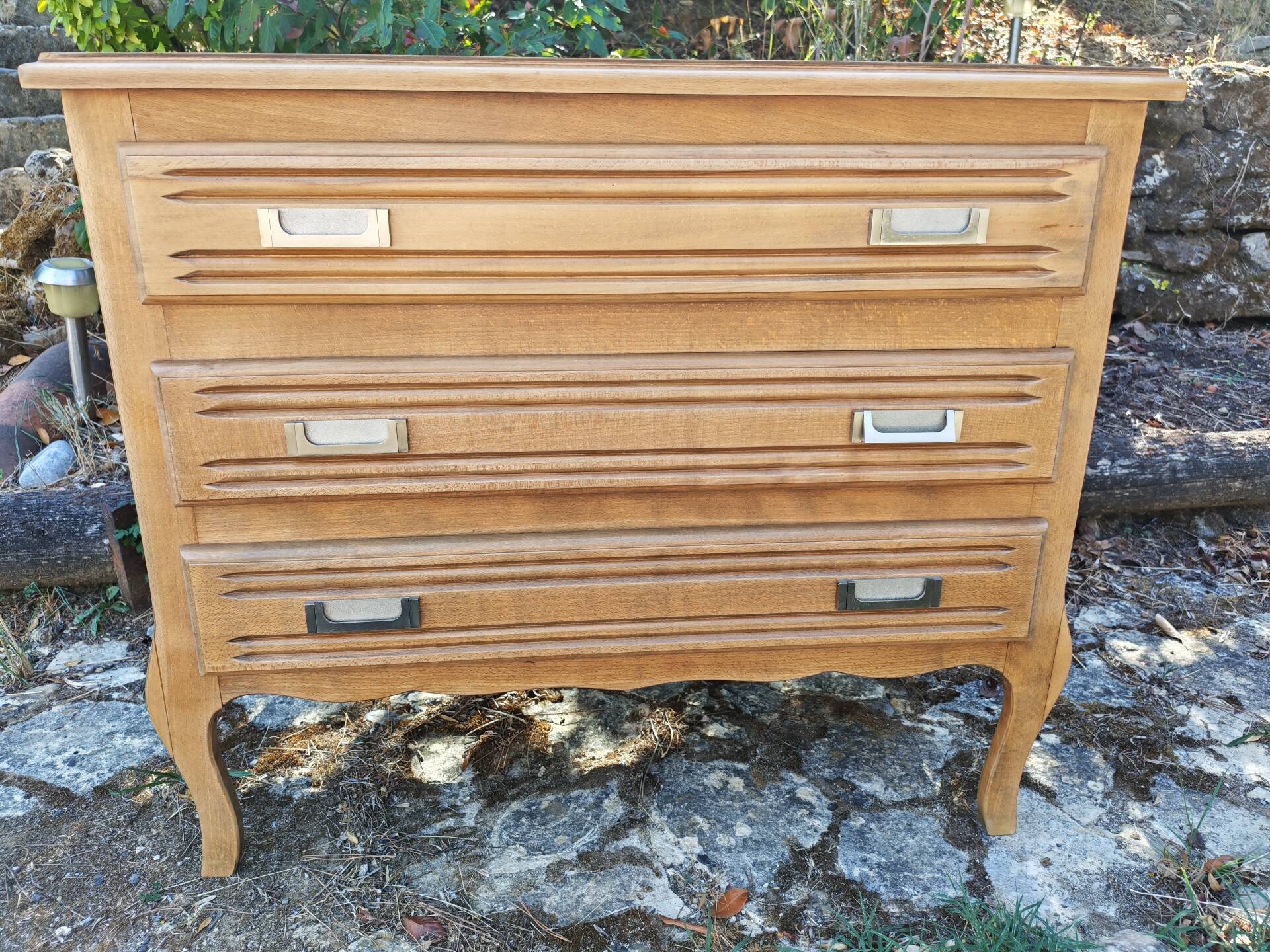 Commode vintage en chêne, rénovée.
