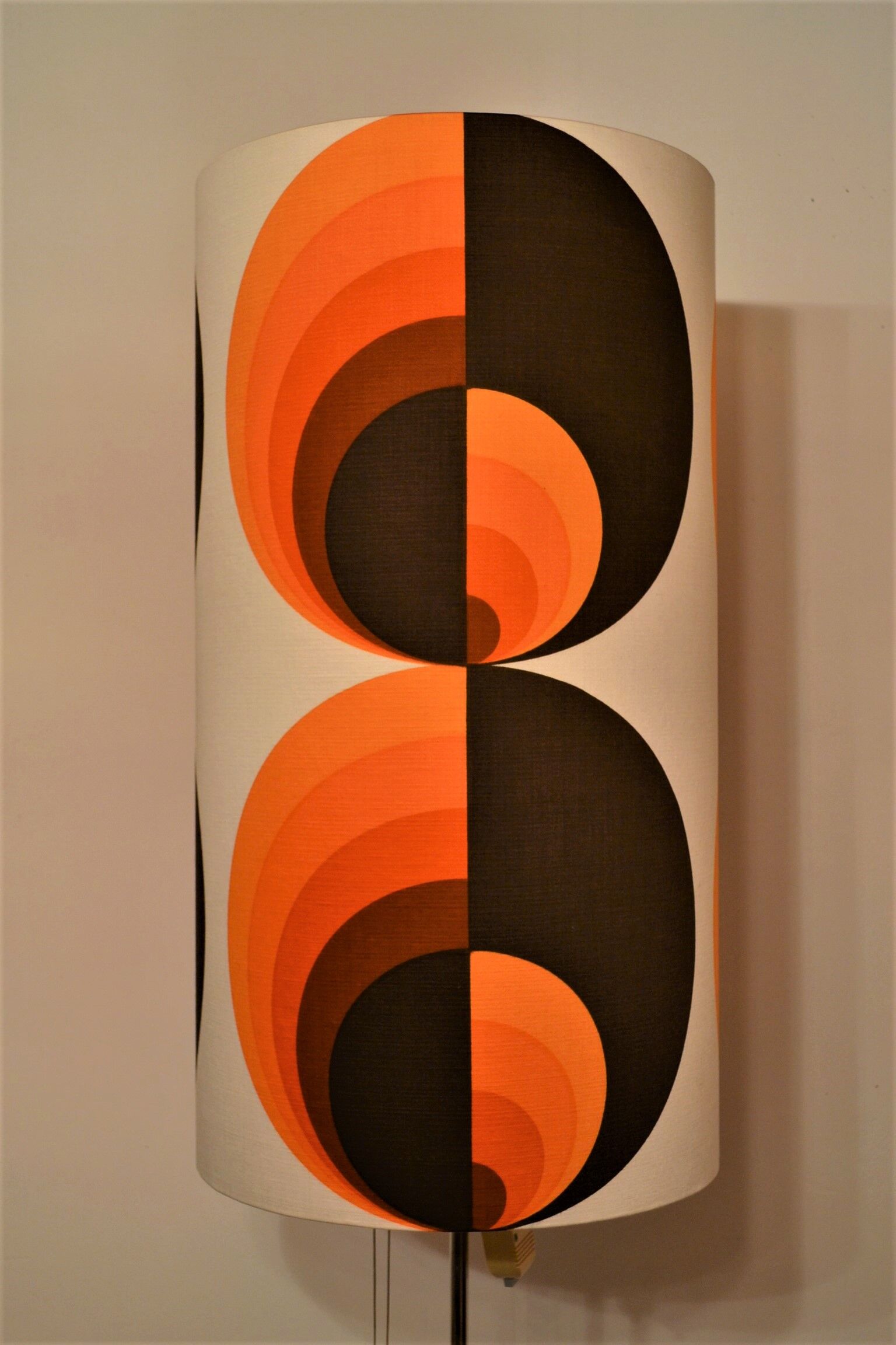 Lamppost sliding psychedelic 70s vintage