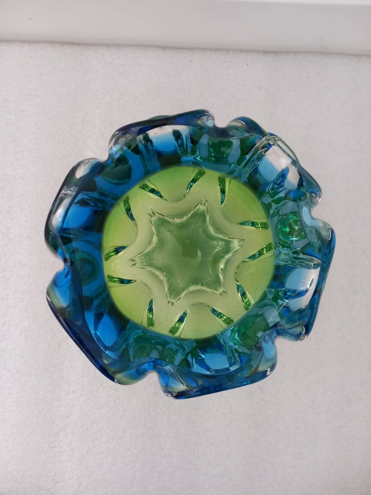 Vase bol conçu par J. Hospodka Tchécoslovaquie 1960