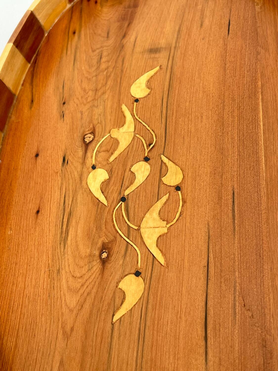 Handmade oriental tray in thuya wood - vintage marquetry