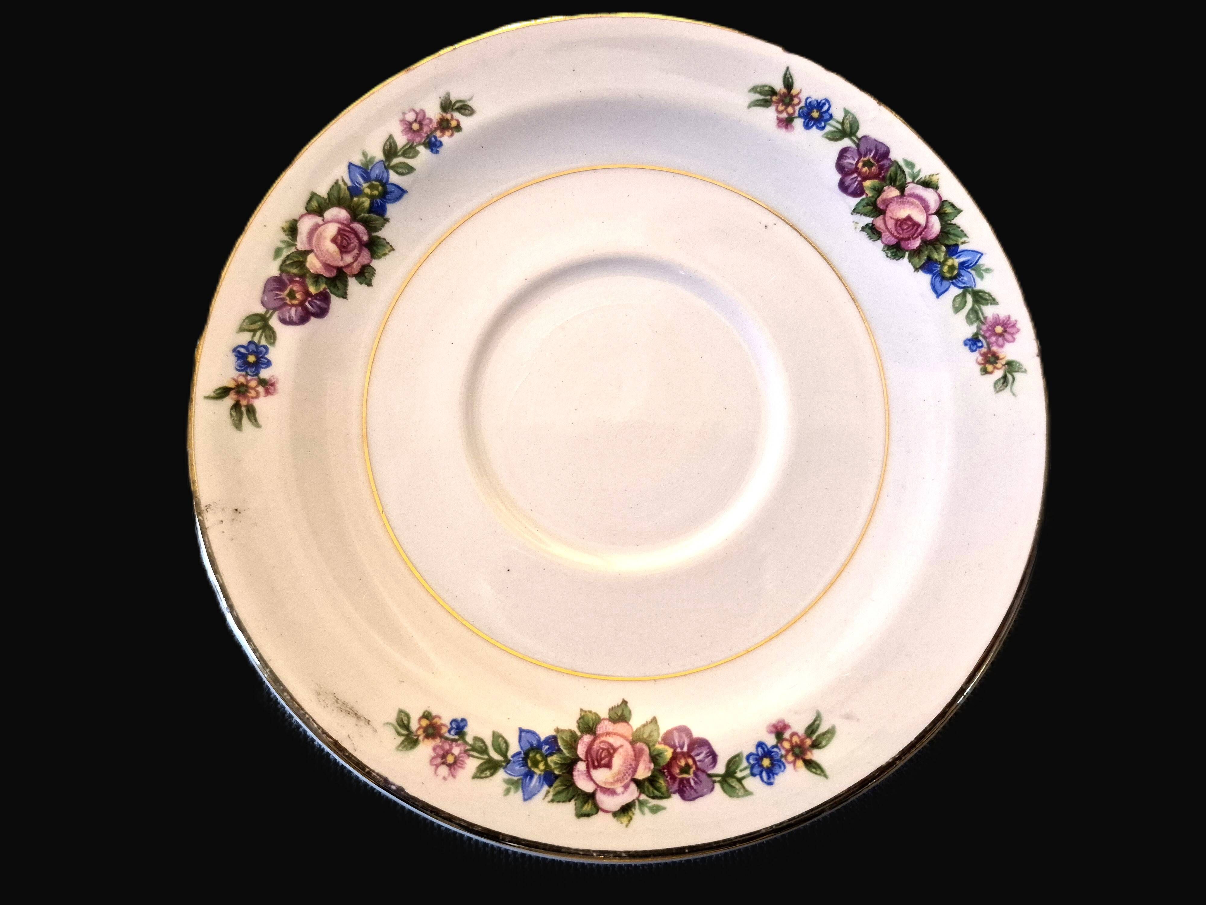 Set of 10 vintage cups and saucers "Angola" – Moulin des Loups