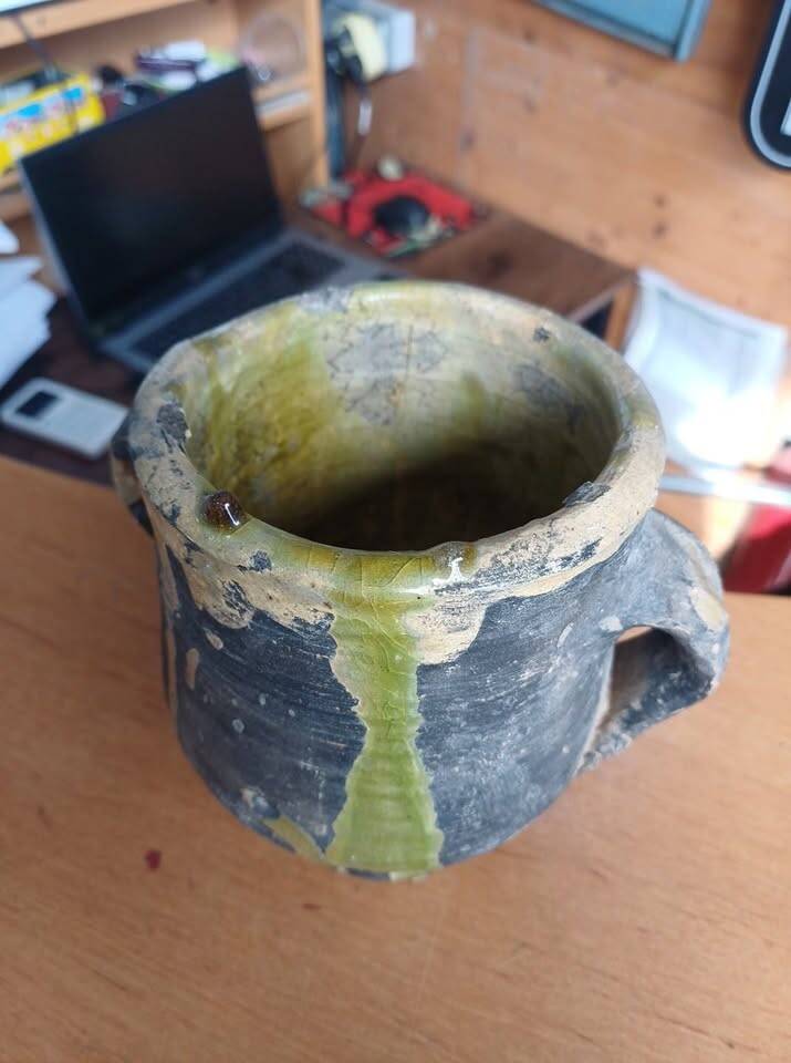 Pot / Jar in smoked and glazed ancient terracotta