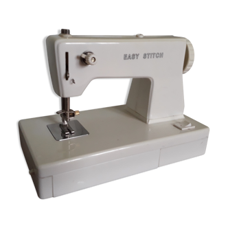 Easy stitch child toy sewing machine
