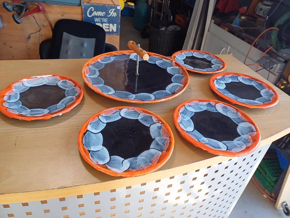 Vallauris orange cheese set