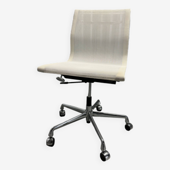 VITRA Office Chair EA 117 Eames Mesh White