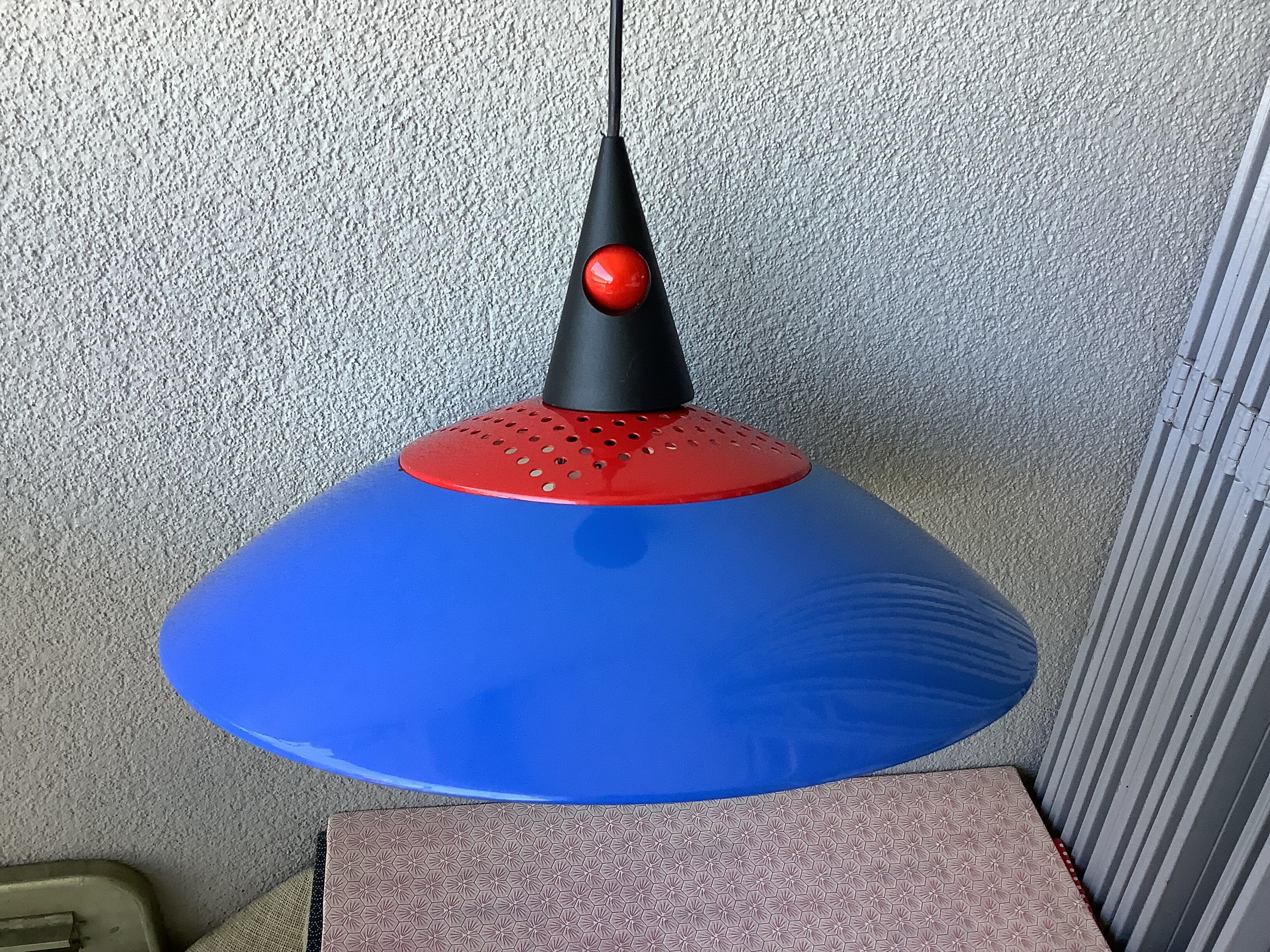 Memphis style pendant light Leuchten Germany