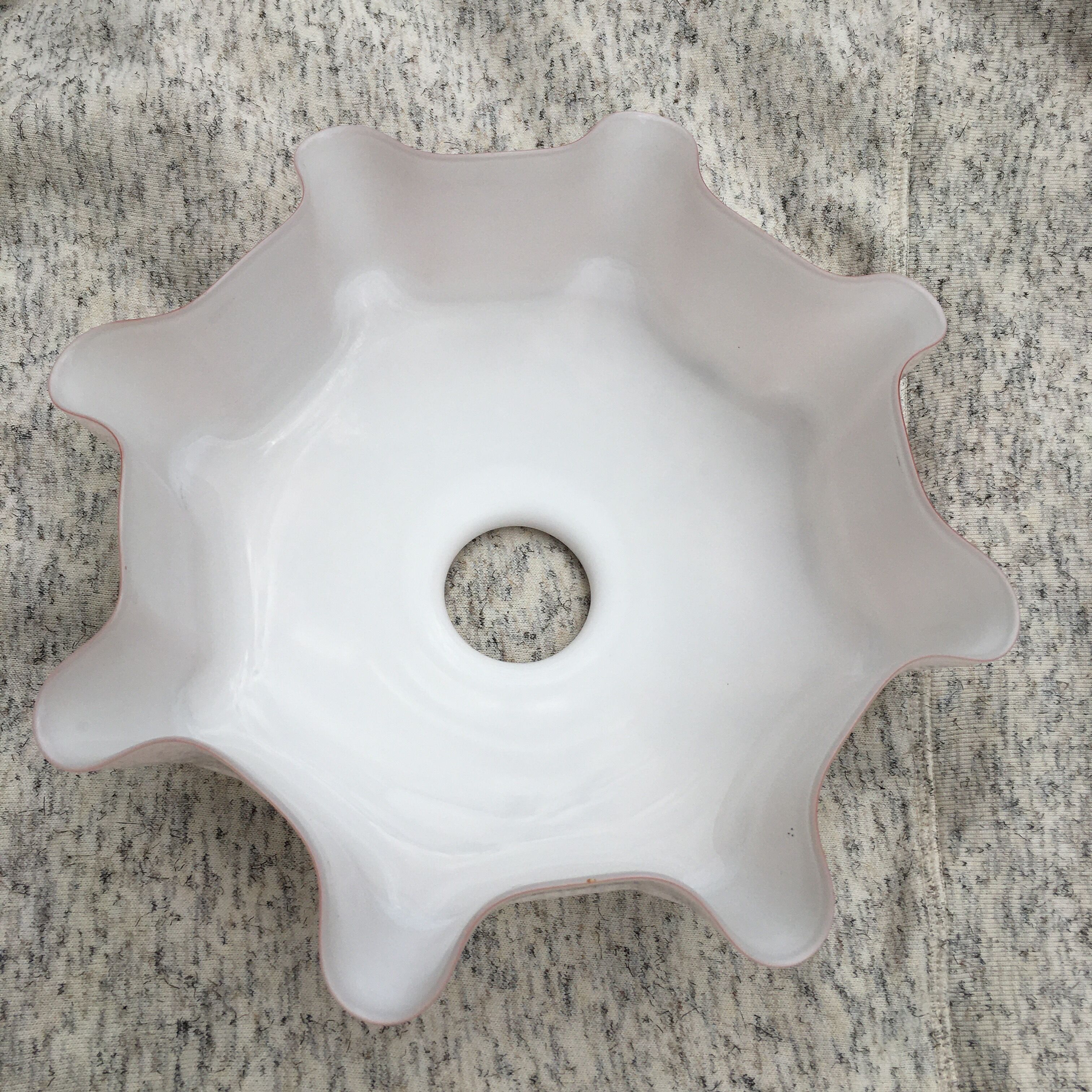 Suspension ancienne opaline rose