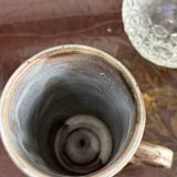 Ceramic mug-cup Jacques Pouchain l'Atelier Dieulefit 1960, Décor inc