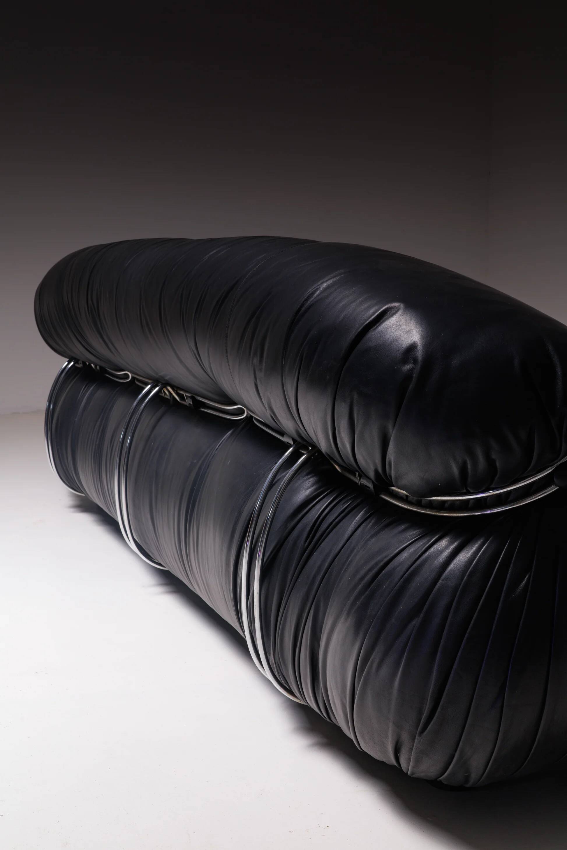 Three-seater sofa Soriana by Afra Tobia Scarpa for Cassina