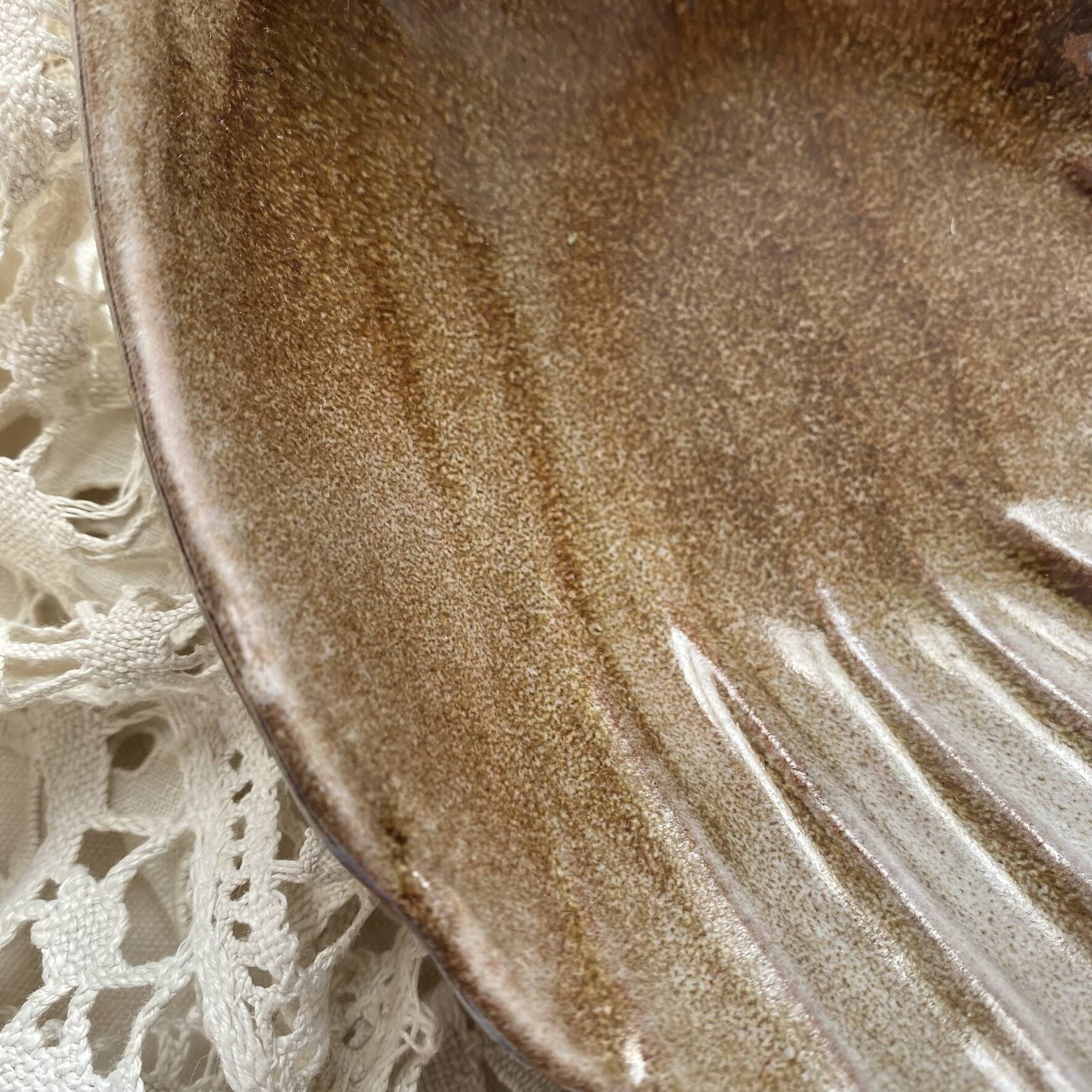 shell-shaped pocket tray in Italian ceramic Partenopee