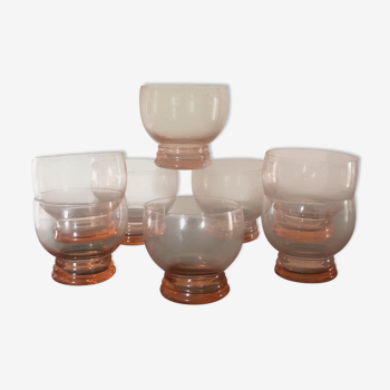 Verres roses des années 60