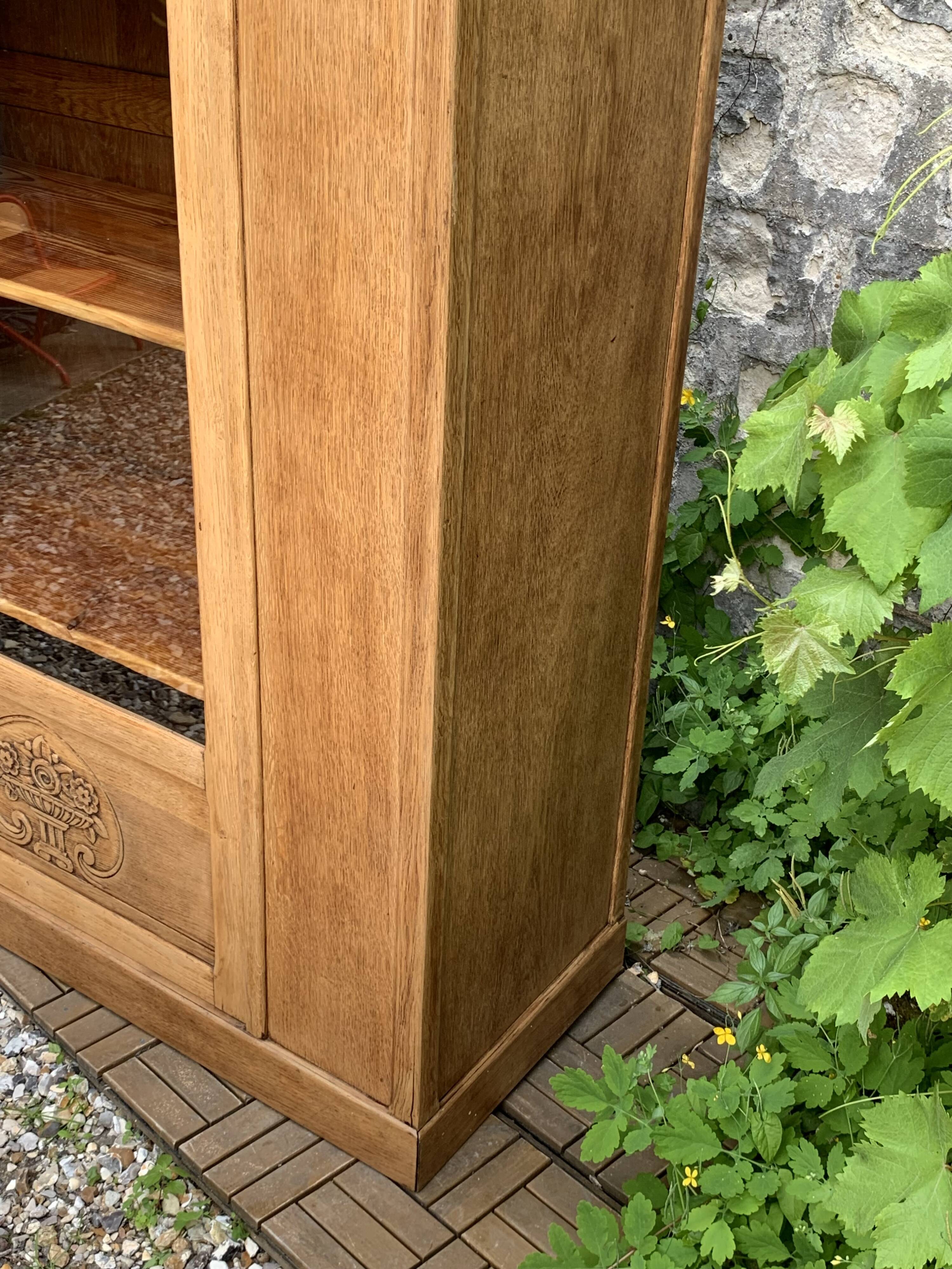 Armoire parisienne vitrée art déco bois brut 1930