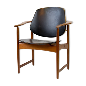 Fauteuil en teck par Arne Hovmand Olsen des années 1950