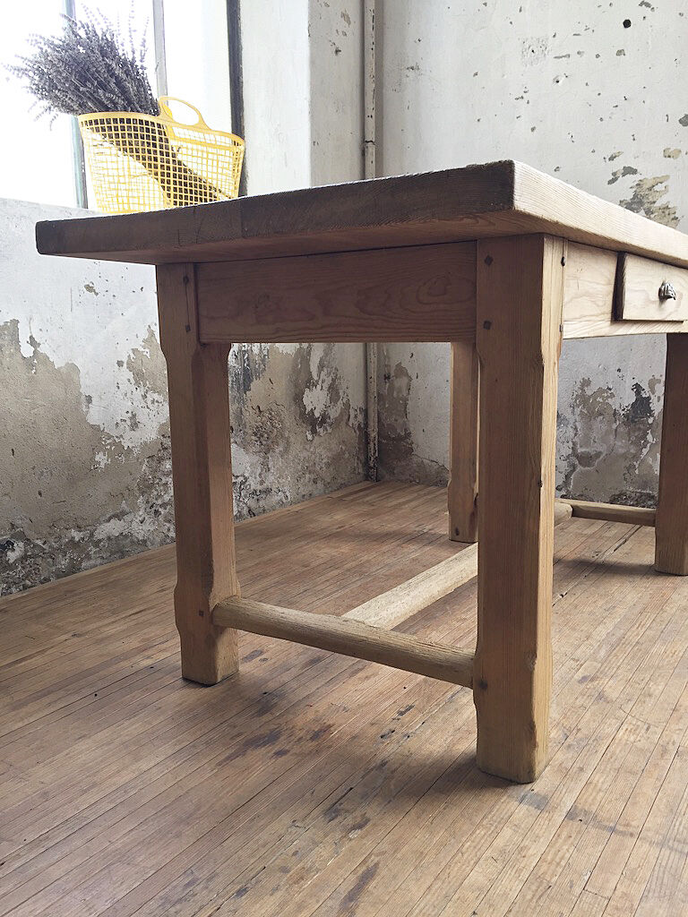 Farm table / work in pine