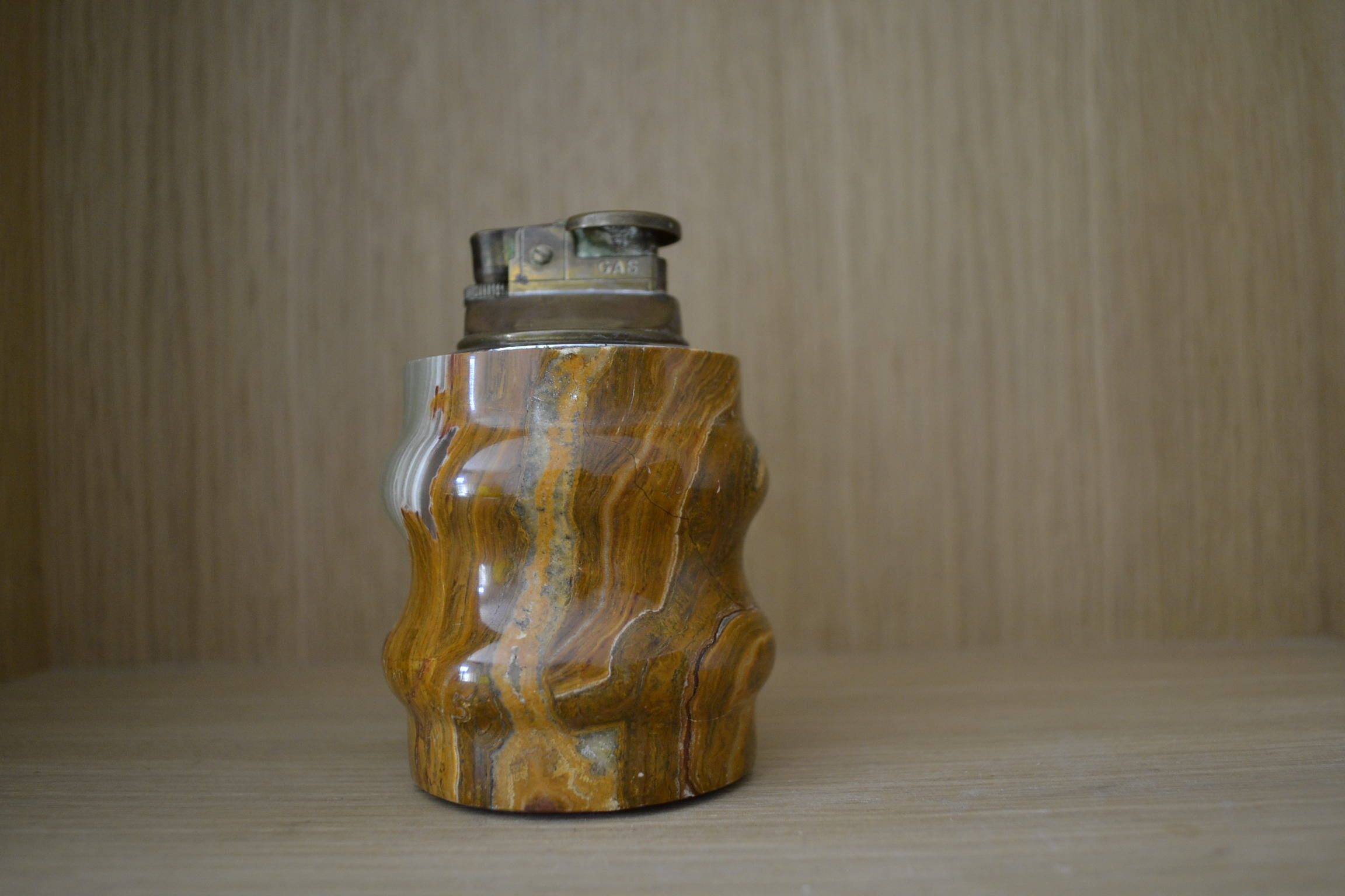 marble table lighter