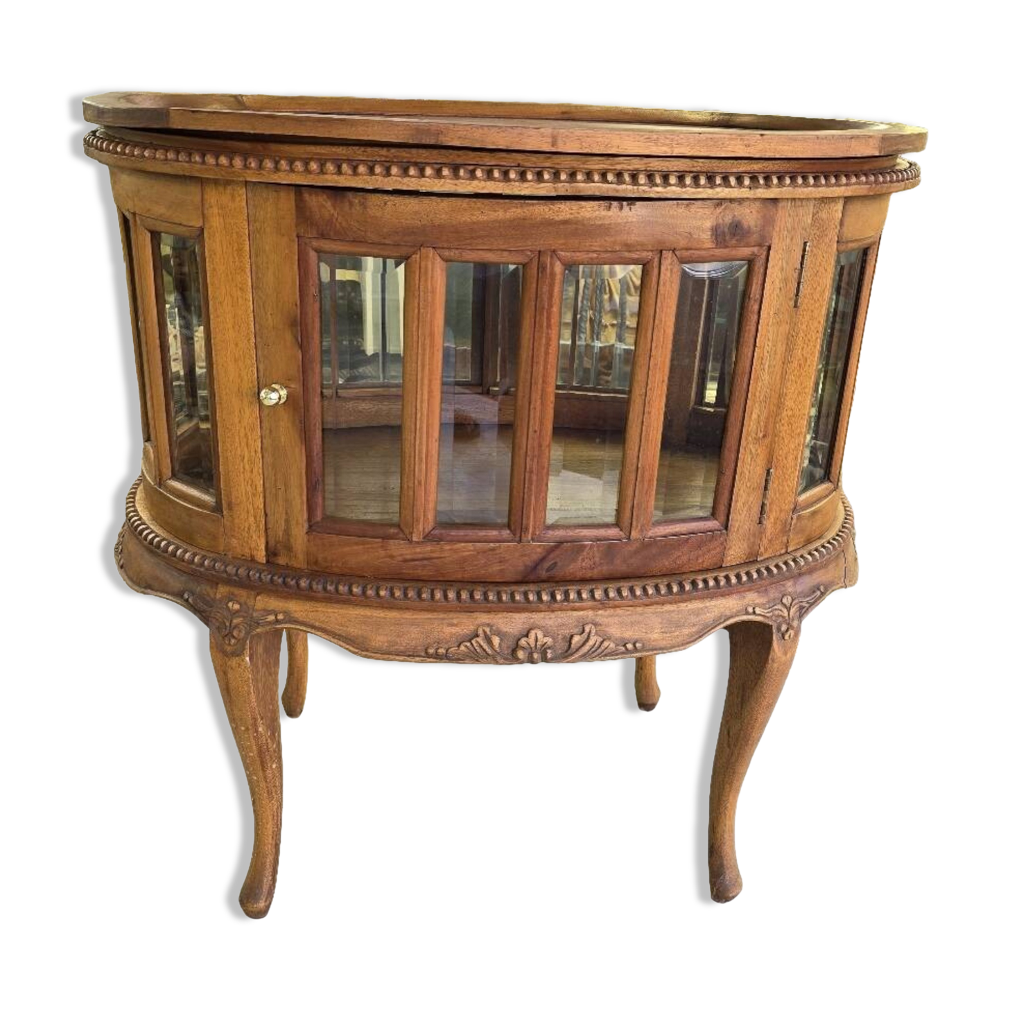 Showcase or tea cabinet