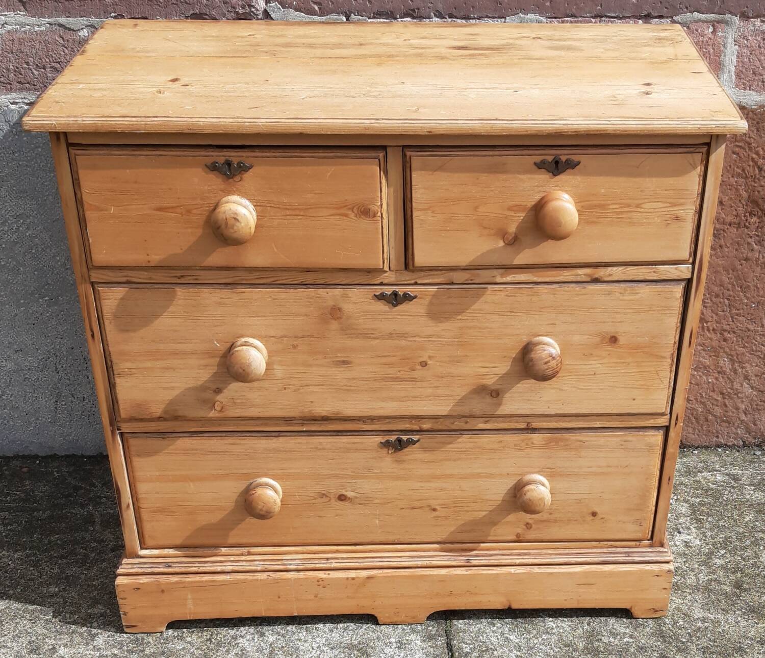 Commode tiroirs