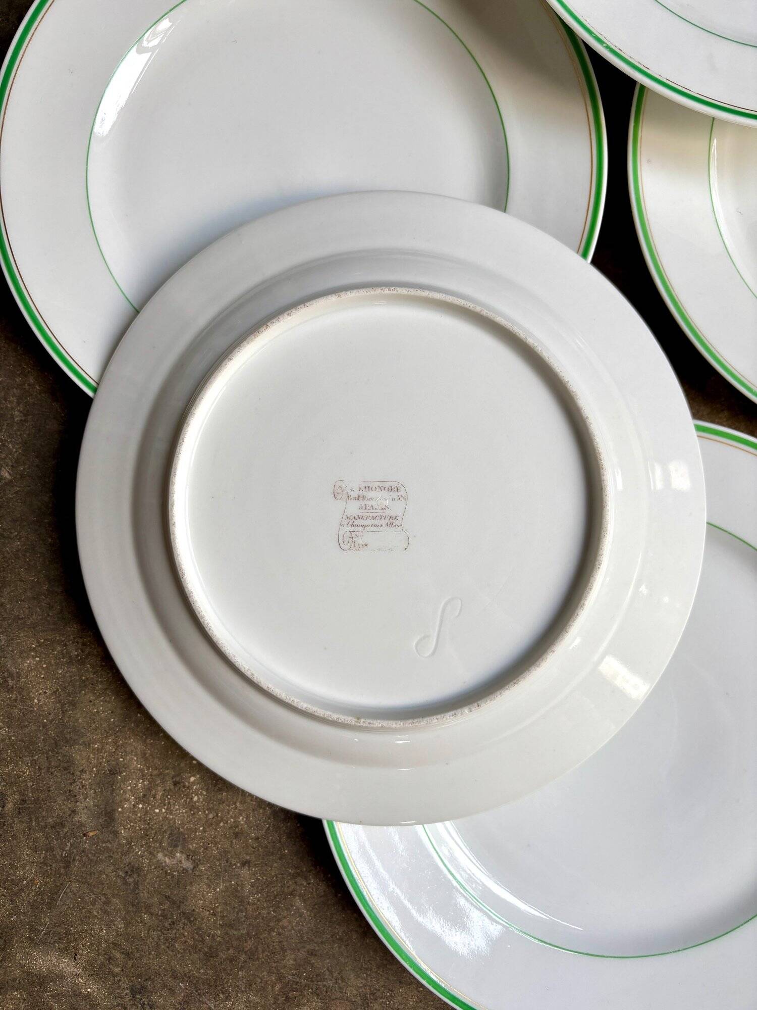 6 Ed. Honoré dinner plates in pale green and gold porcelain