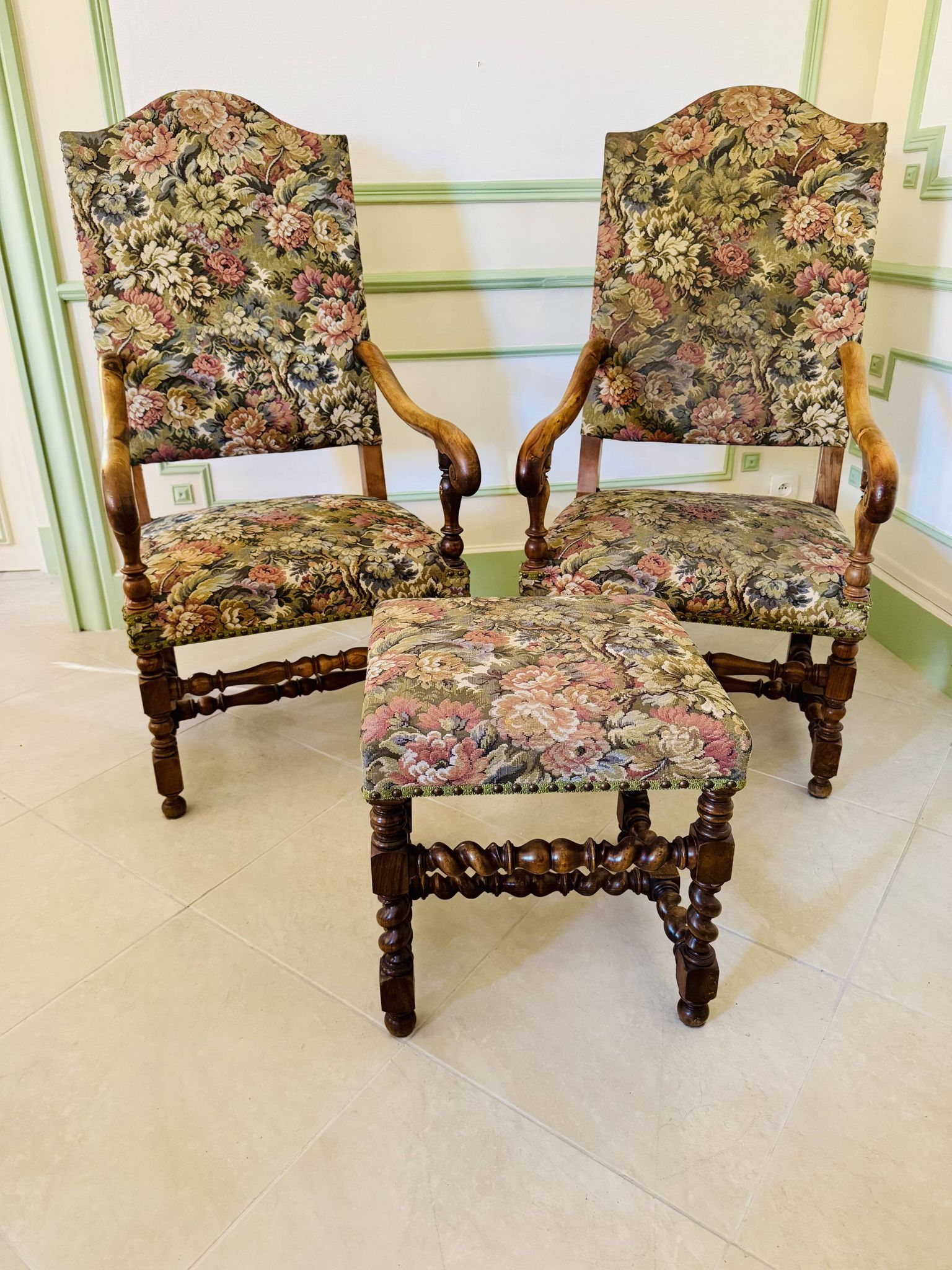 Pair of antique armchairs in Henri II / Neo-Renaissance style + footrest