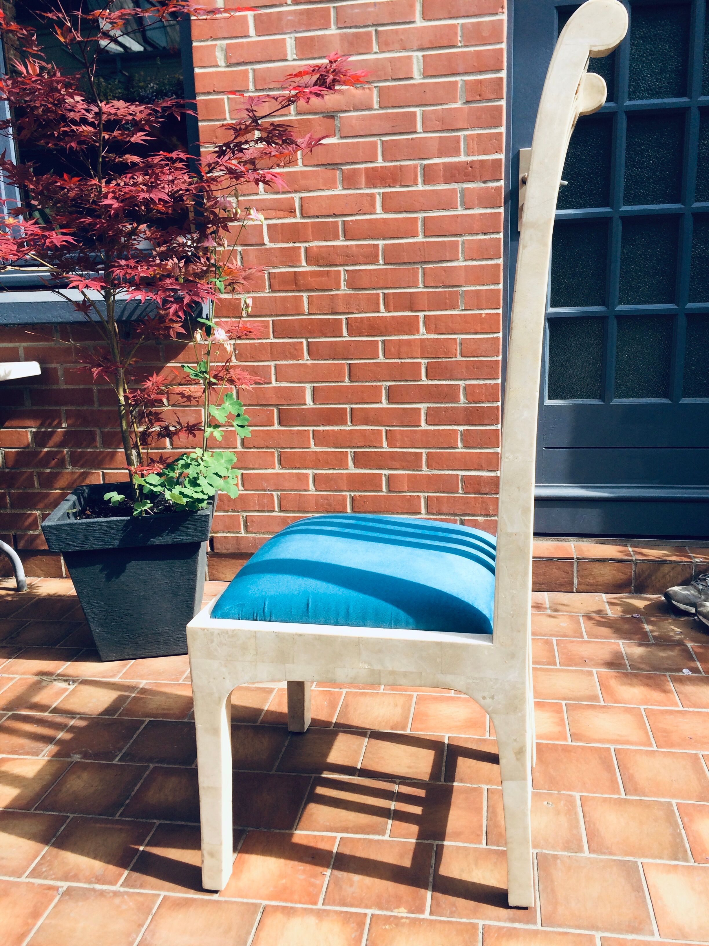 Chaises vintage et design en marbre blanc