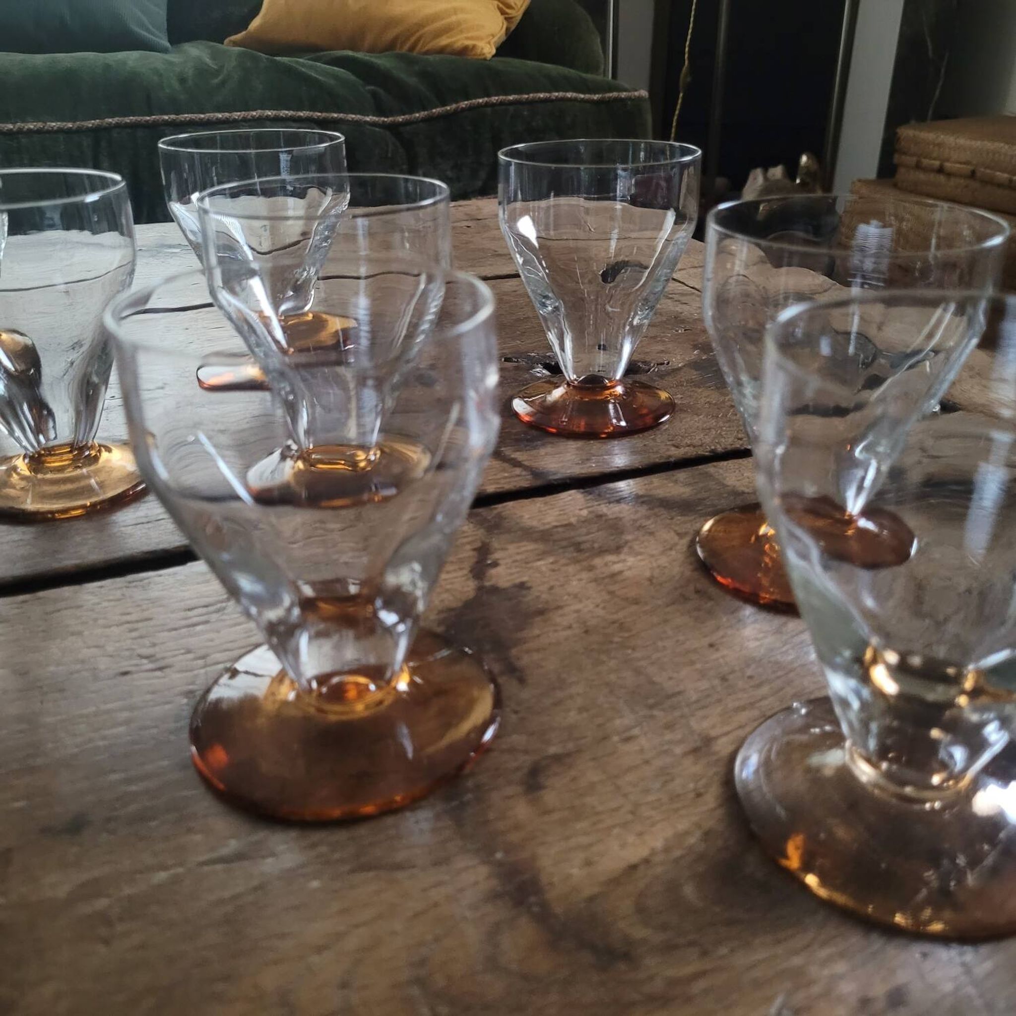 8 faceted amber stemmed glasses – French glassware 1950-1960