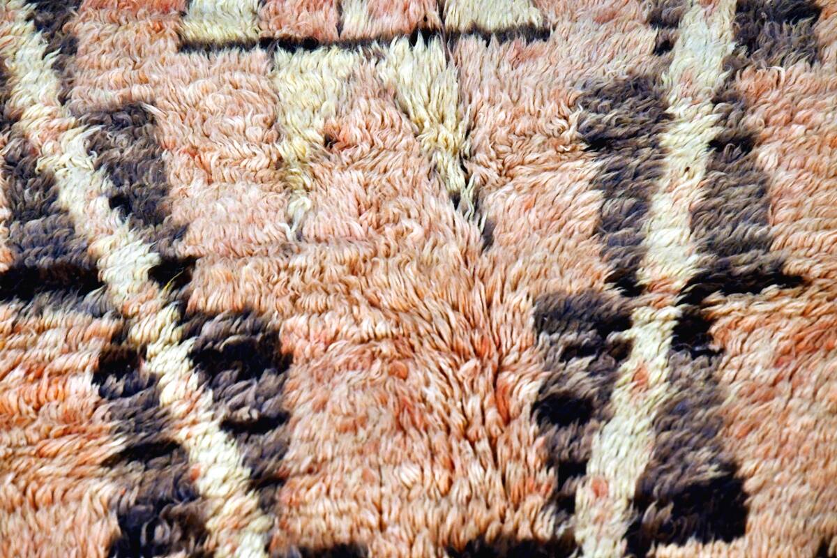 Boujaad vintage Moroccan Berber rug 282 x 133 cm