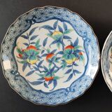 Pair of Asian plates decoration pomegranates