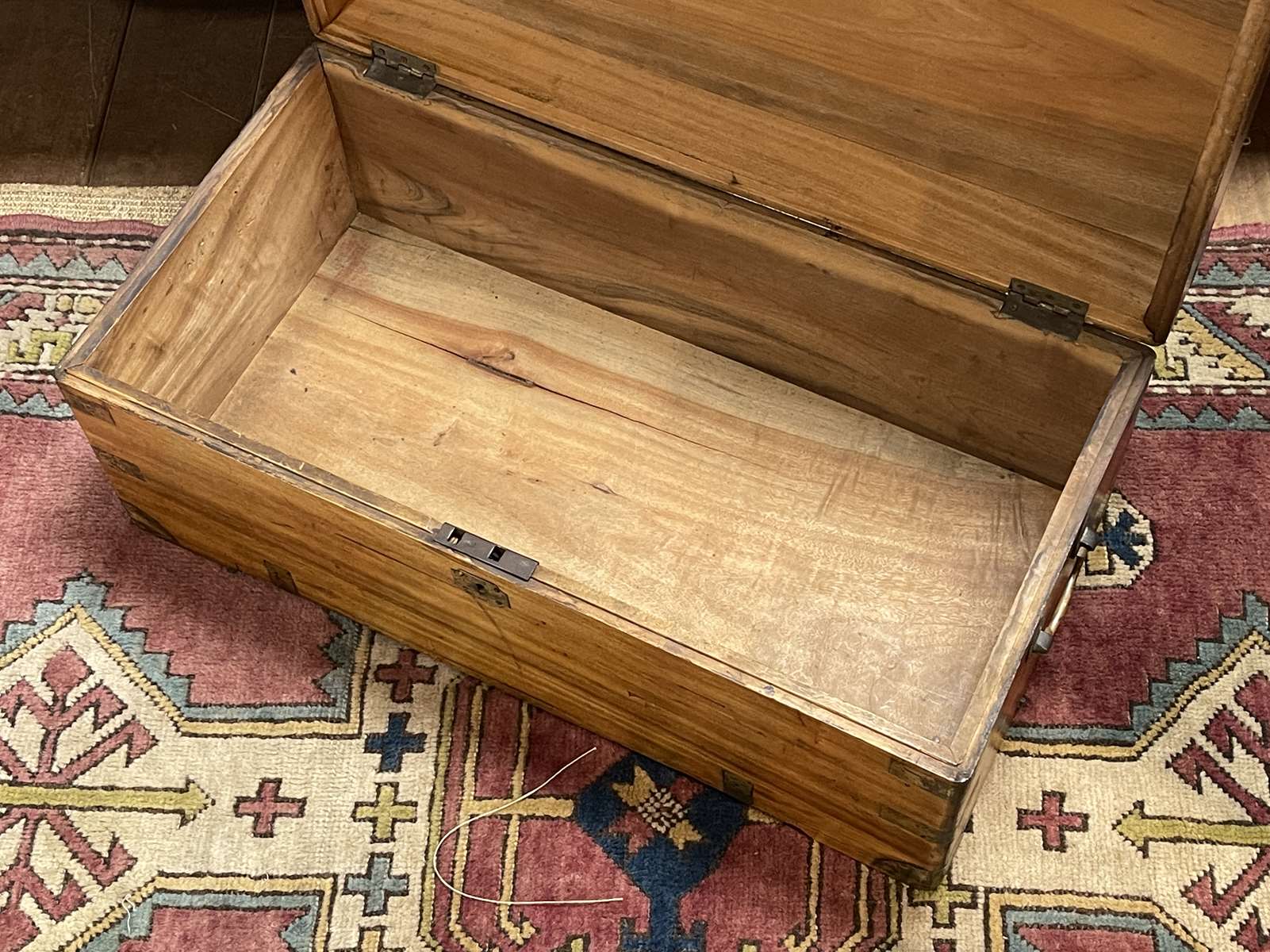 1930s English oak dressing table with beveled oval mirror