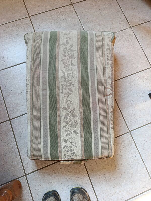 Salon Jacques Leleu composé d'un canapé 3 larges places et de 2 fauteuils