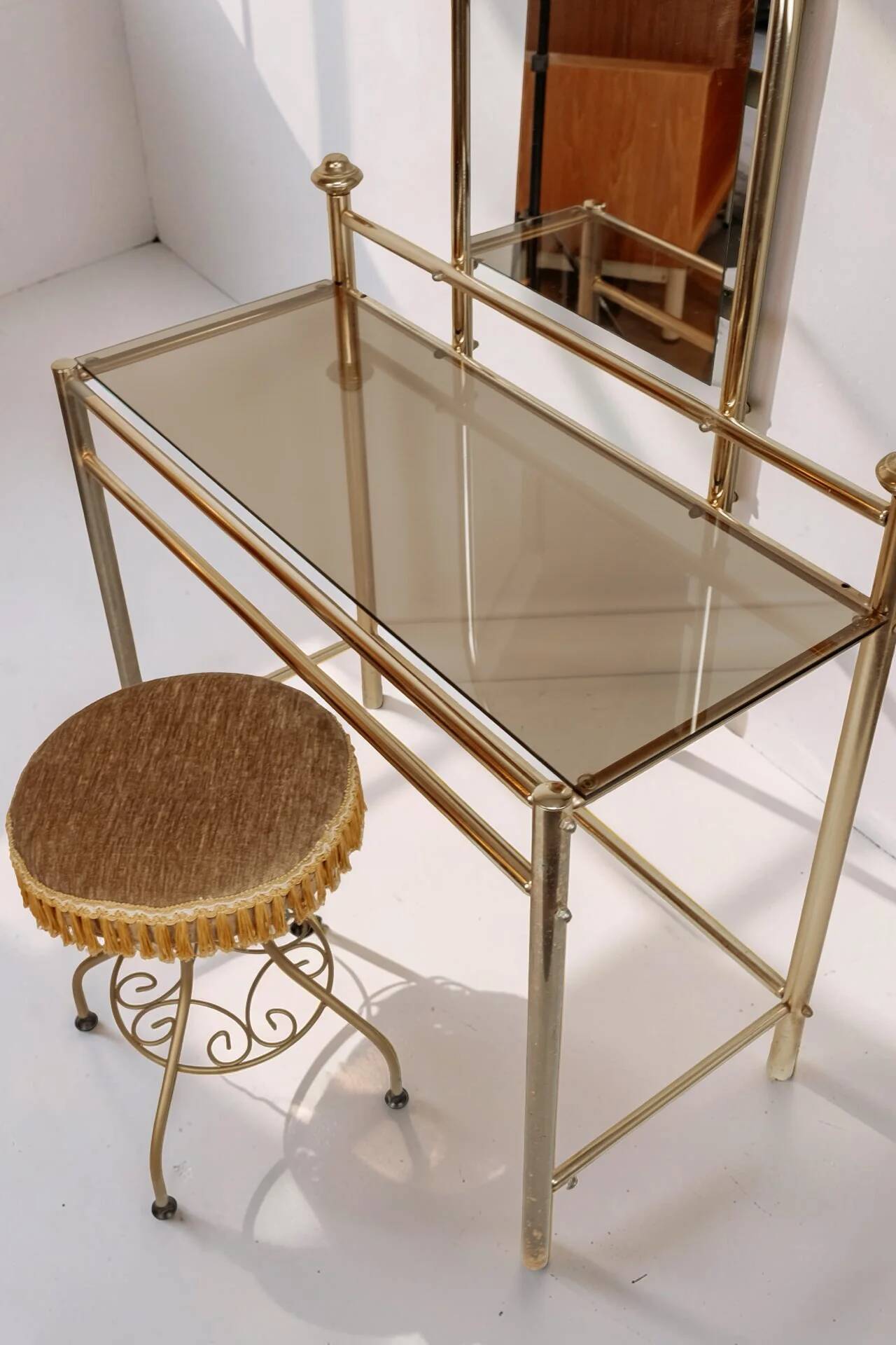 Coiffeuse vanity vintage en laiton avec tabouret