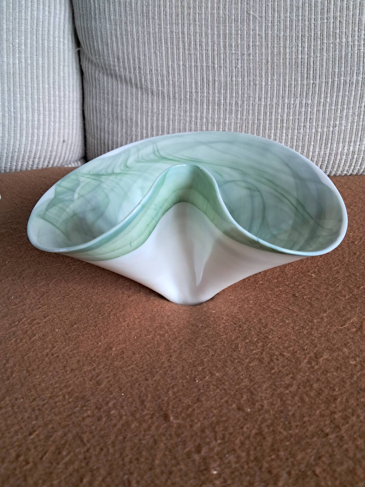 Céramique vintage en opaline de forme très originale