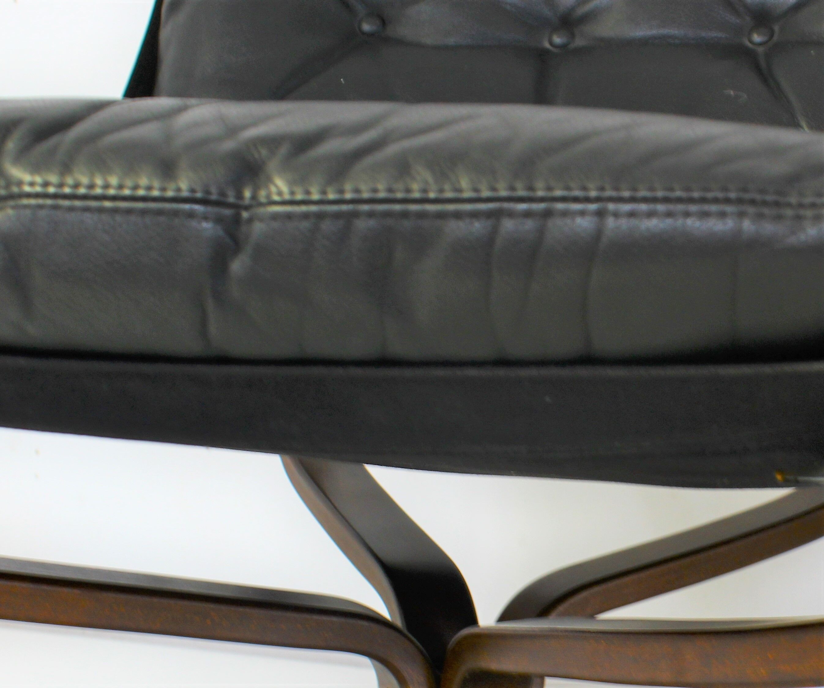 Pair of vintage falcon armchairs by sigurd scandinavian ressel 1970