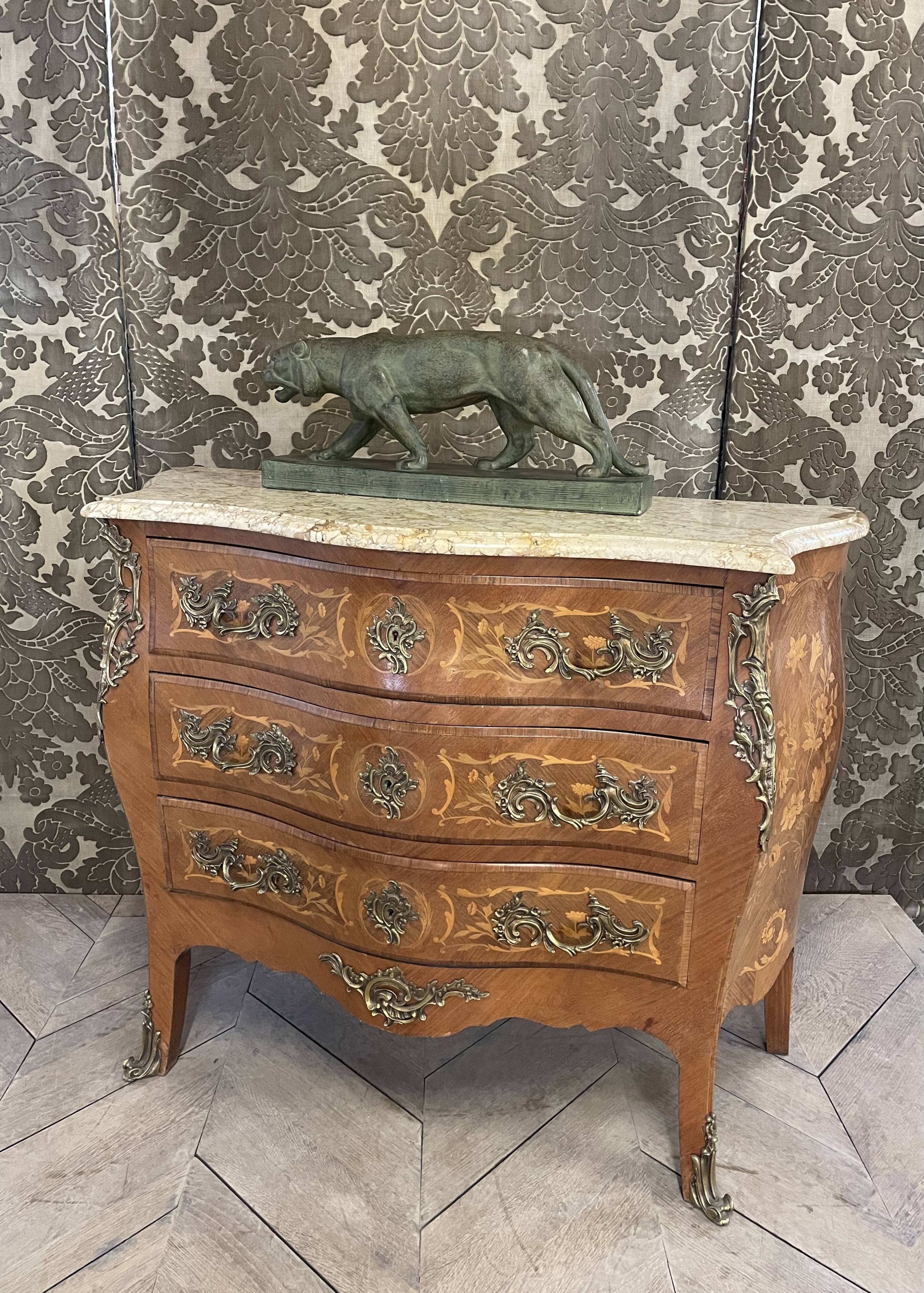 Louis XV style chest of drawers in marquetry