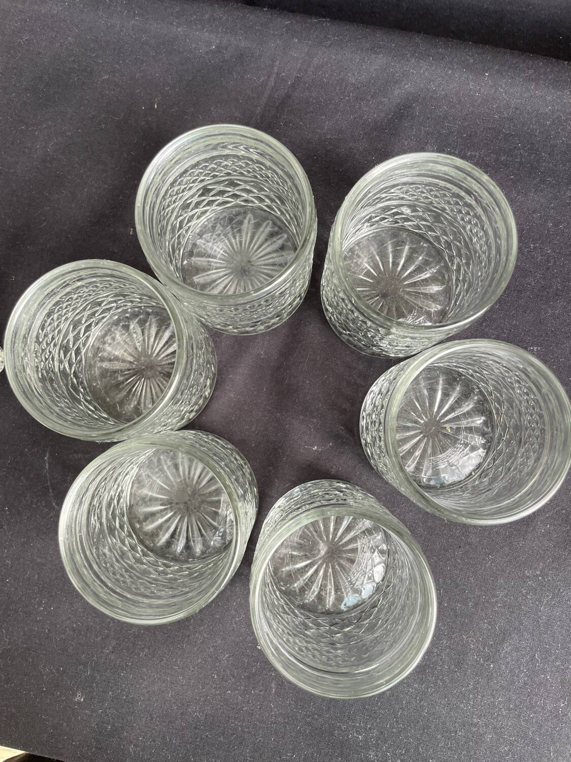 Chiseled glass whiskey service carafe and 6 Italian glasses