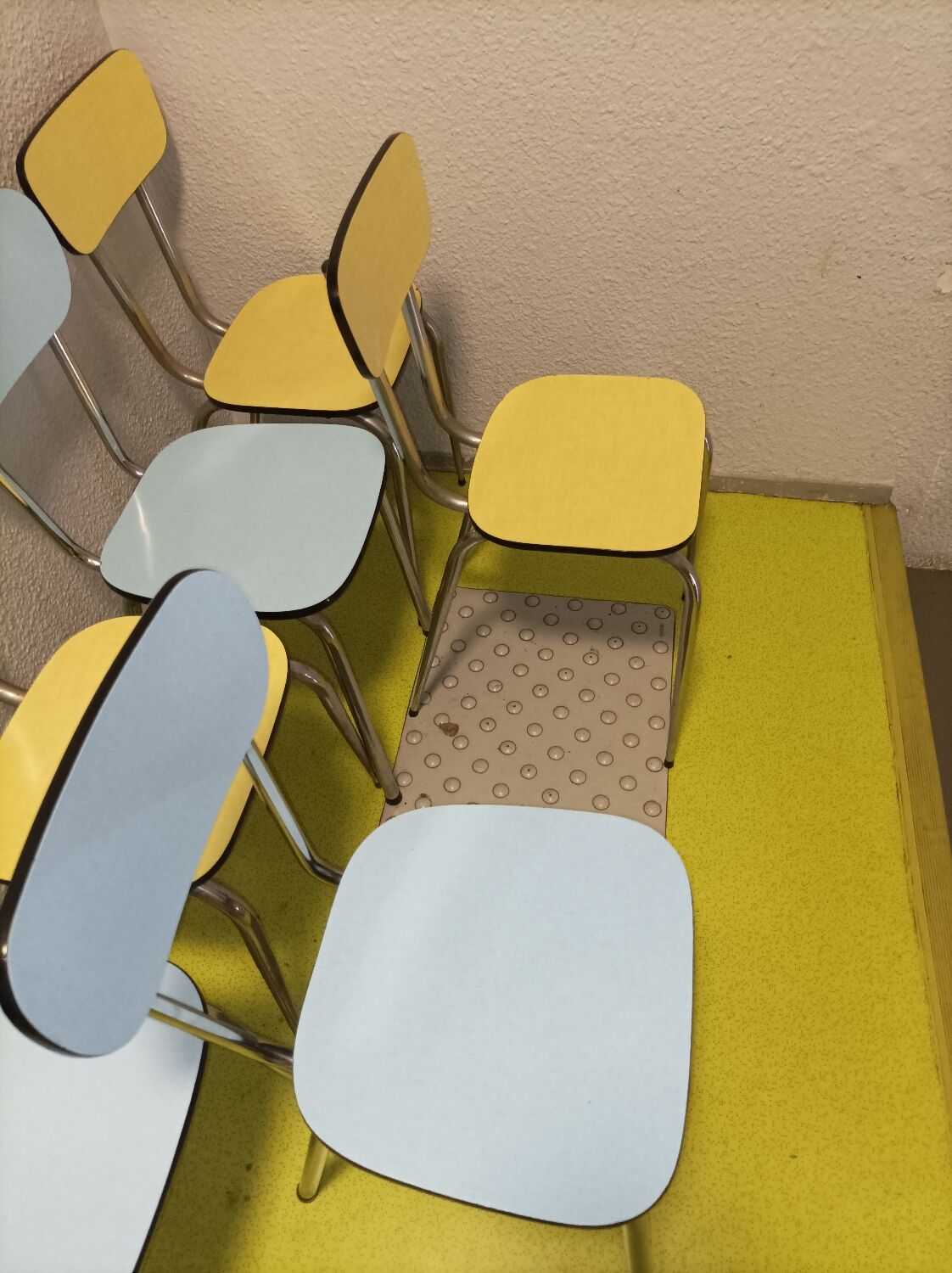 6 vintage formica blue yellow kitchen chairs