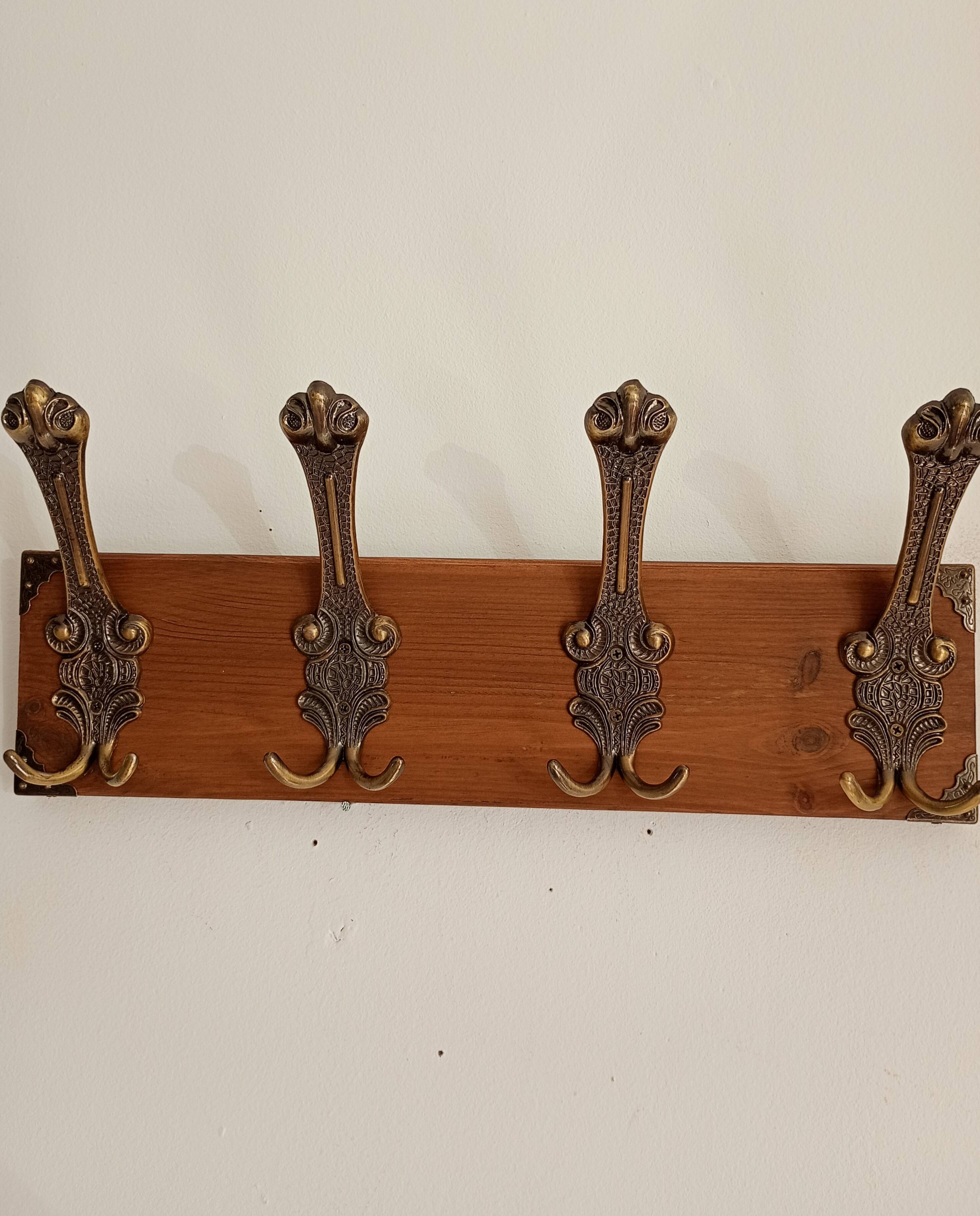 Vintage wall coat rack in patinated wood and metal – 4 double hooks