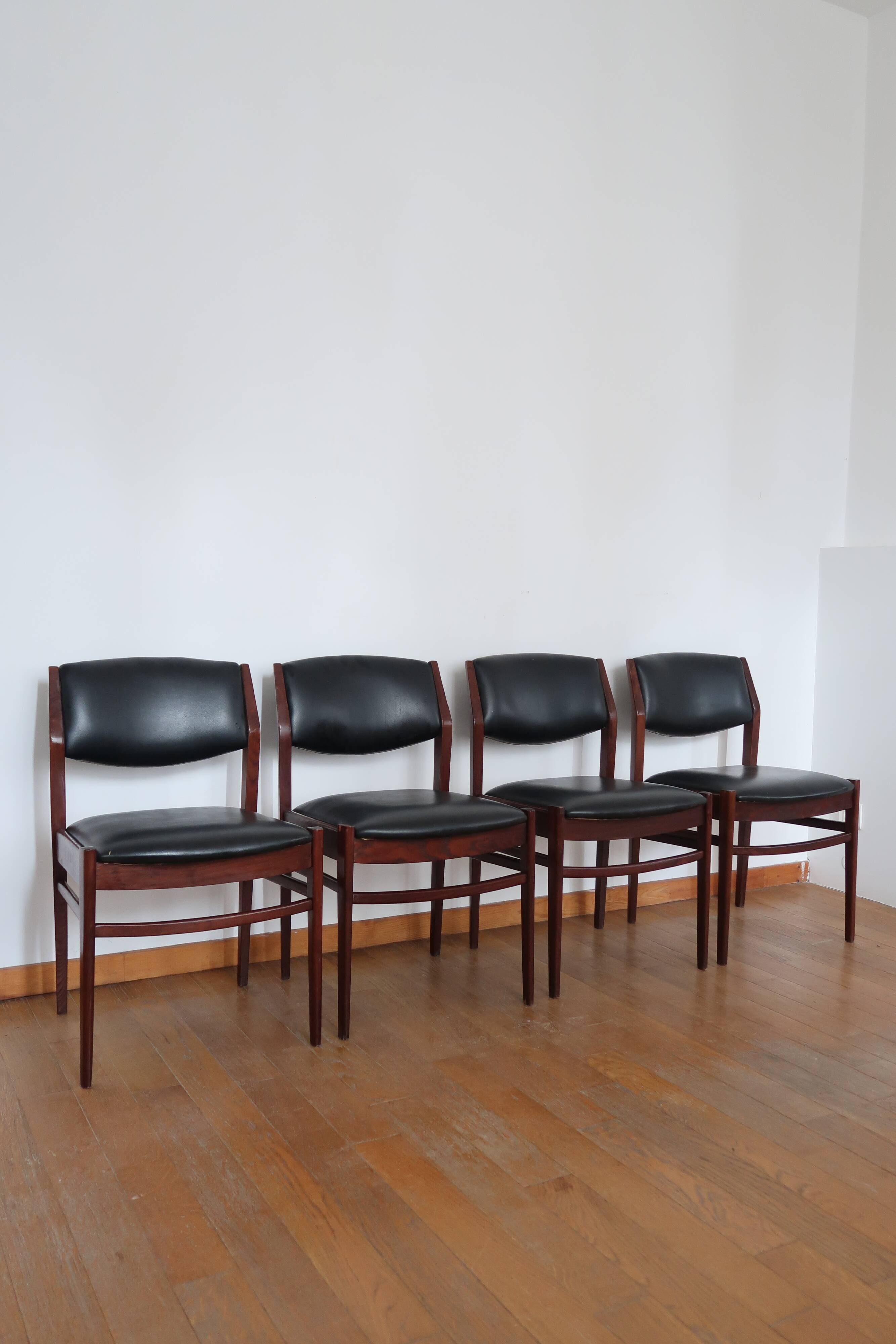4 Scandinavian chairs skaï black