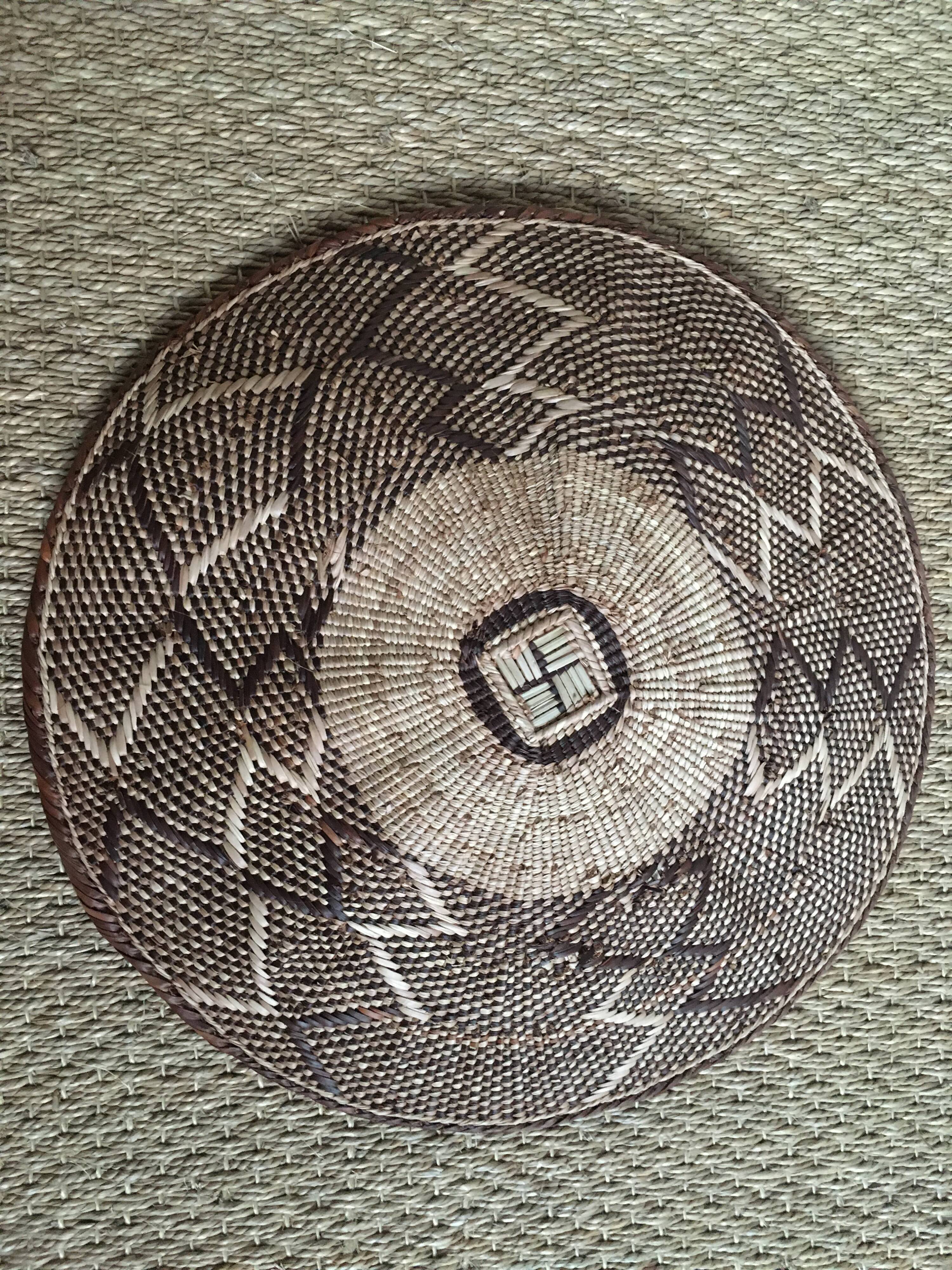 Batonga African wall basket 35cm