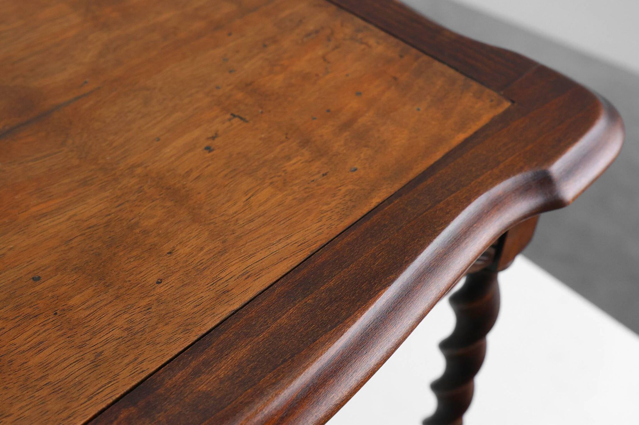 Table d'appoint ancienne en chêne français, vers 1900