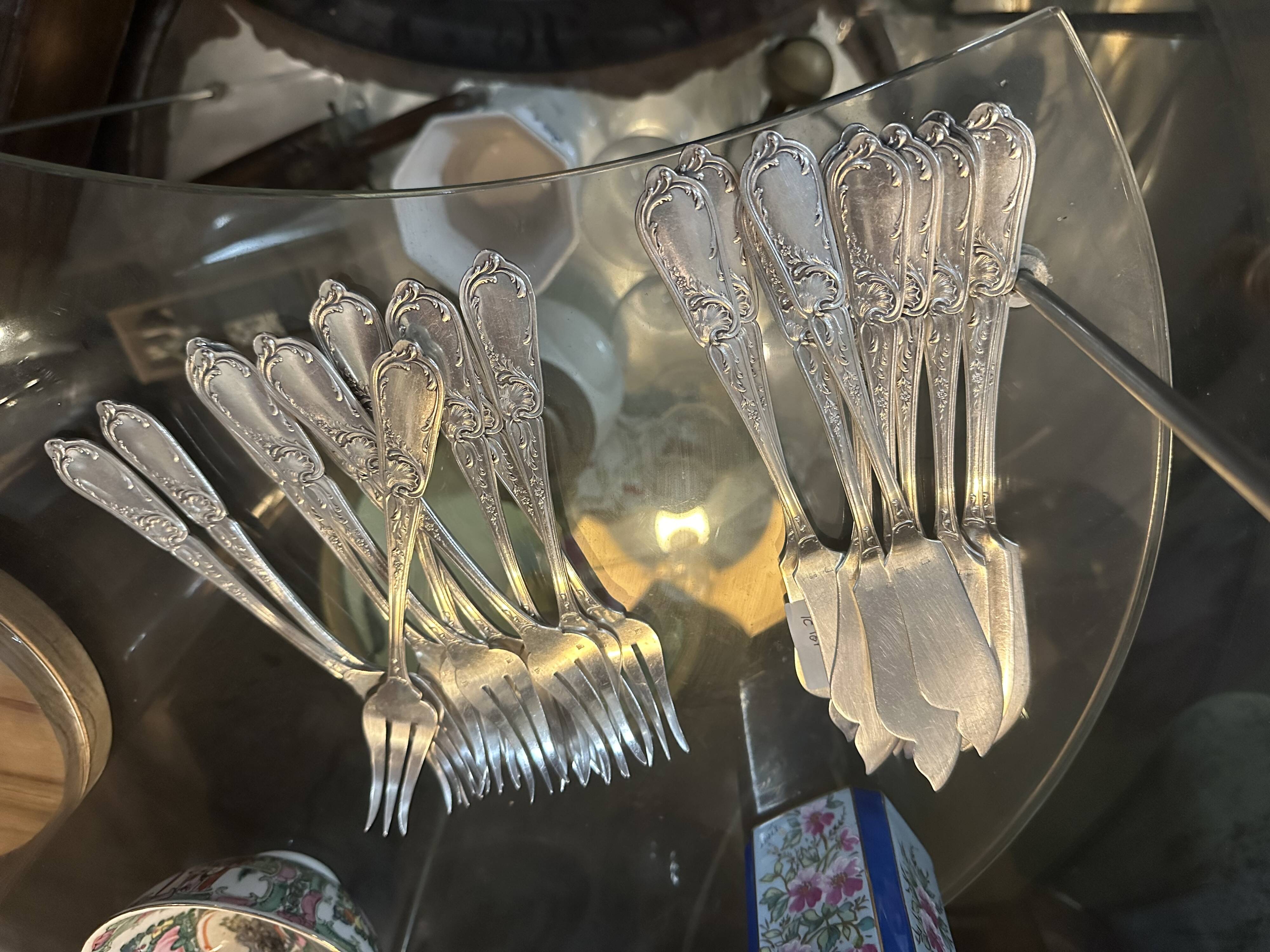 Fish cutlery