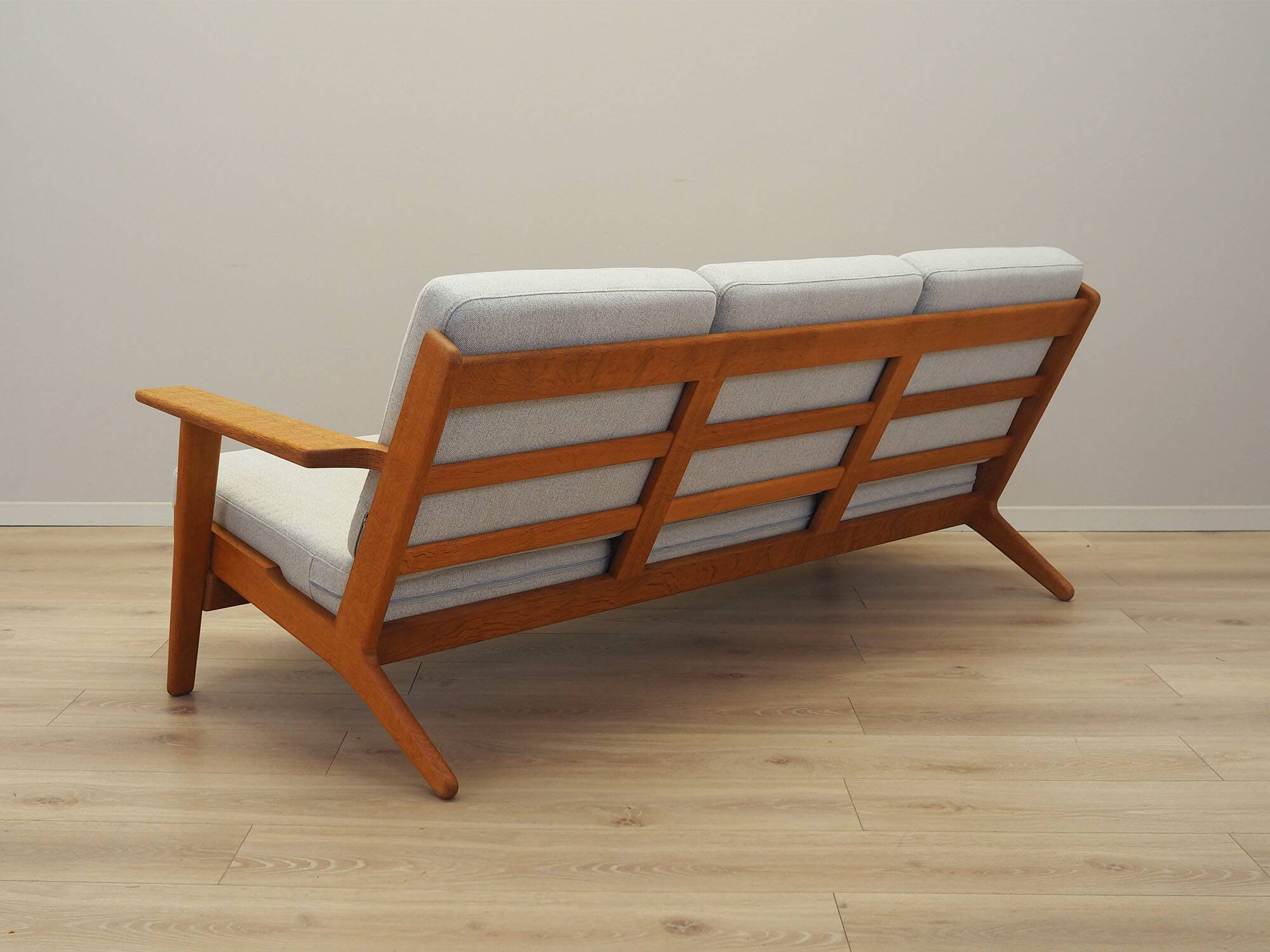 Oak sofa, Danish design, 1960s, designer: Hans J. Wegner, manufacturer: Get