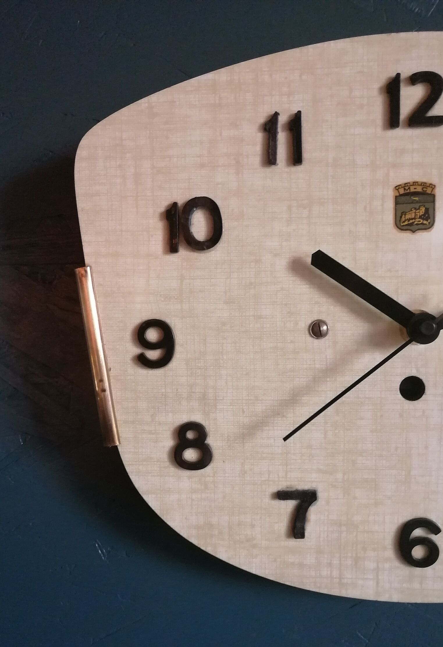 Vintage formica silent wall clock "MC Beige"