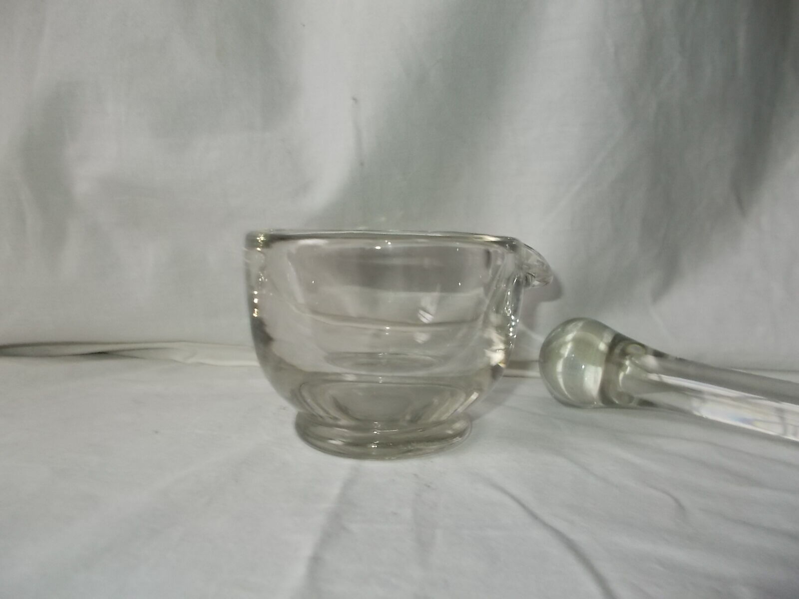 Glass mortar and pestle