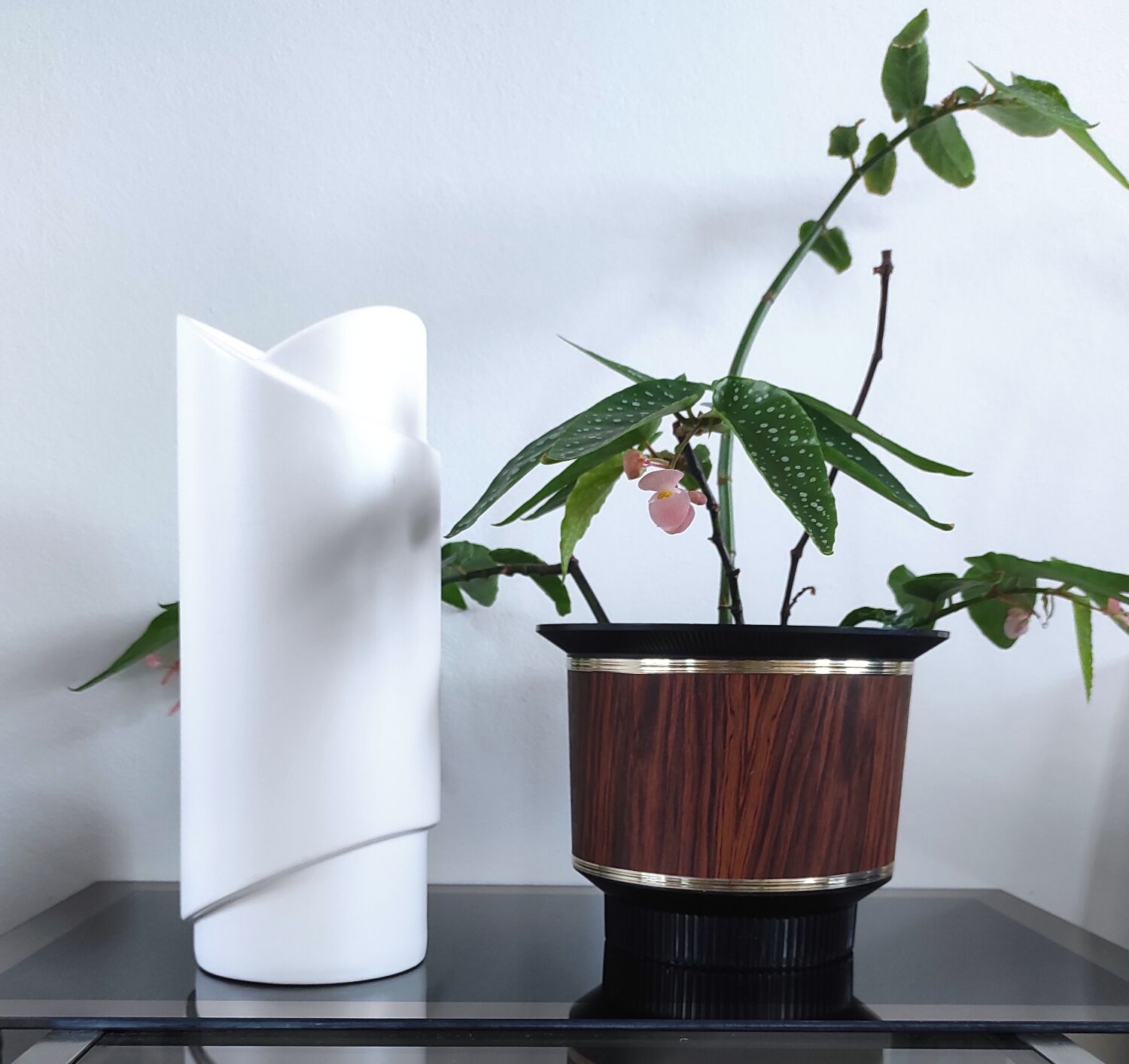 Vase moderniste en céramique blanche – Design Jeroen Bechtold