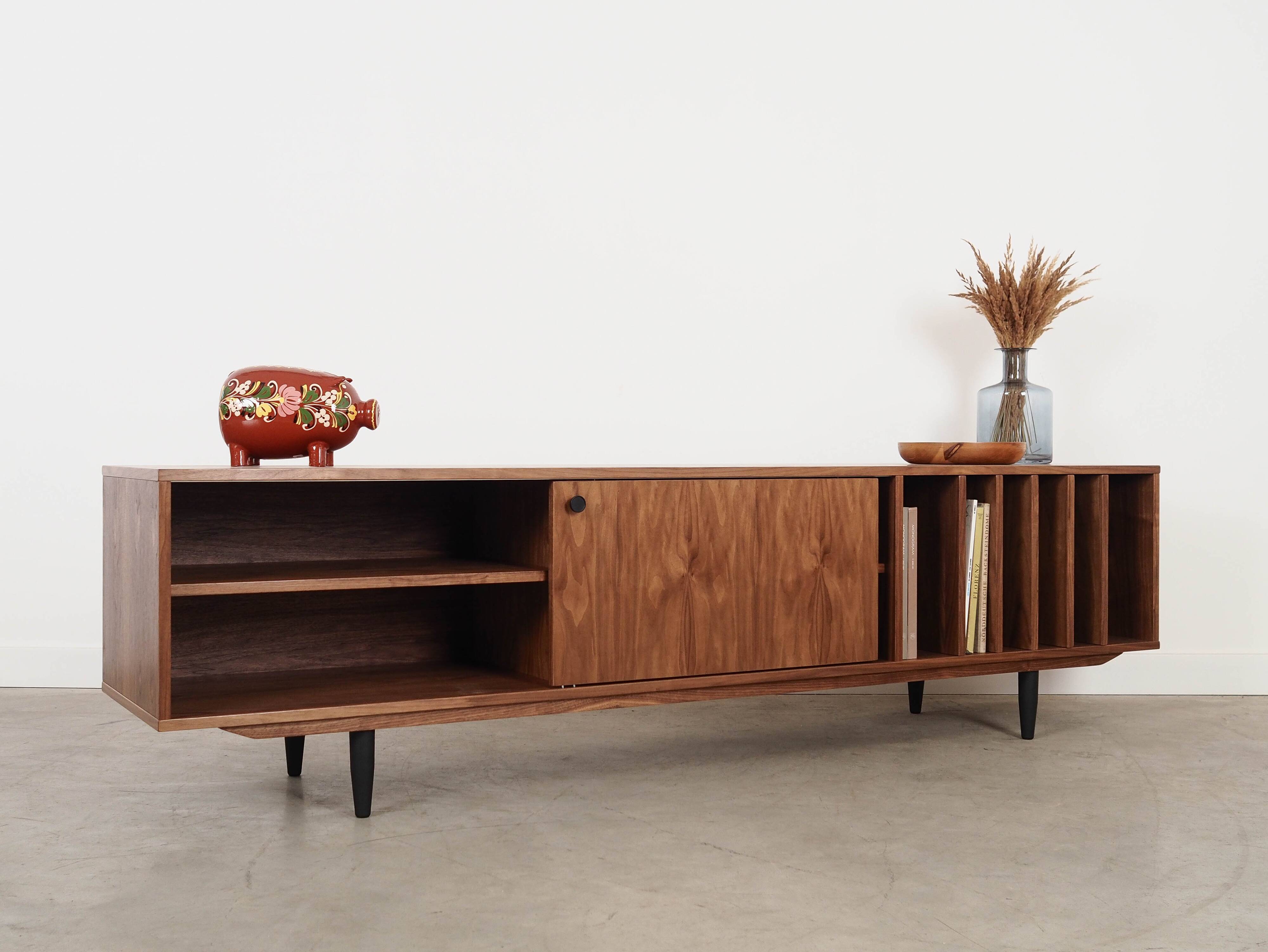 Buffet en noyer, design scandinave