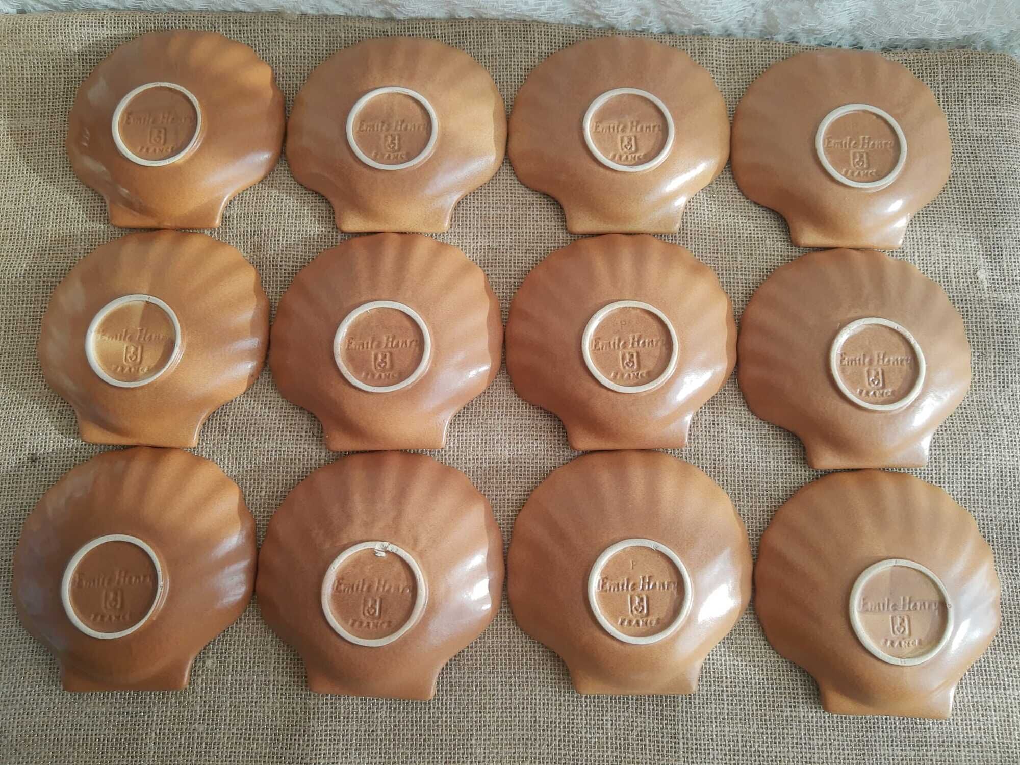 Set of 12 scallops in cognac sandstone Émile Henry - vintage