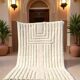 Handmade rug in natural wool, 250cm x 150cm