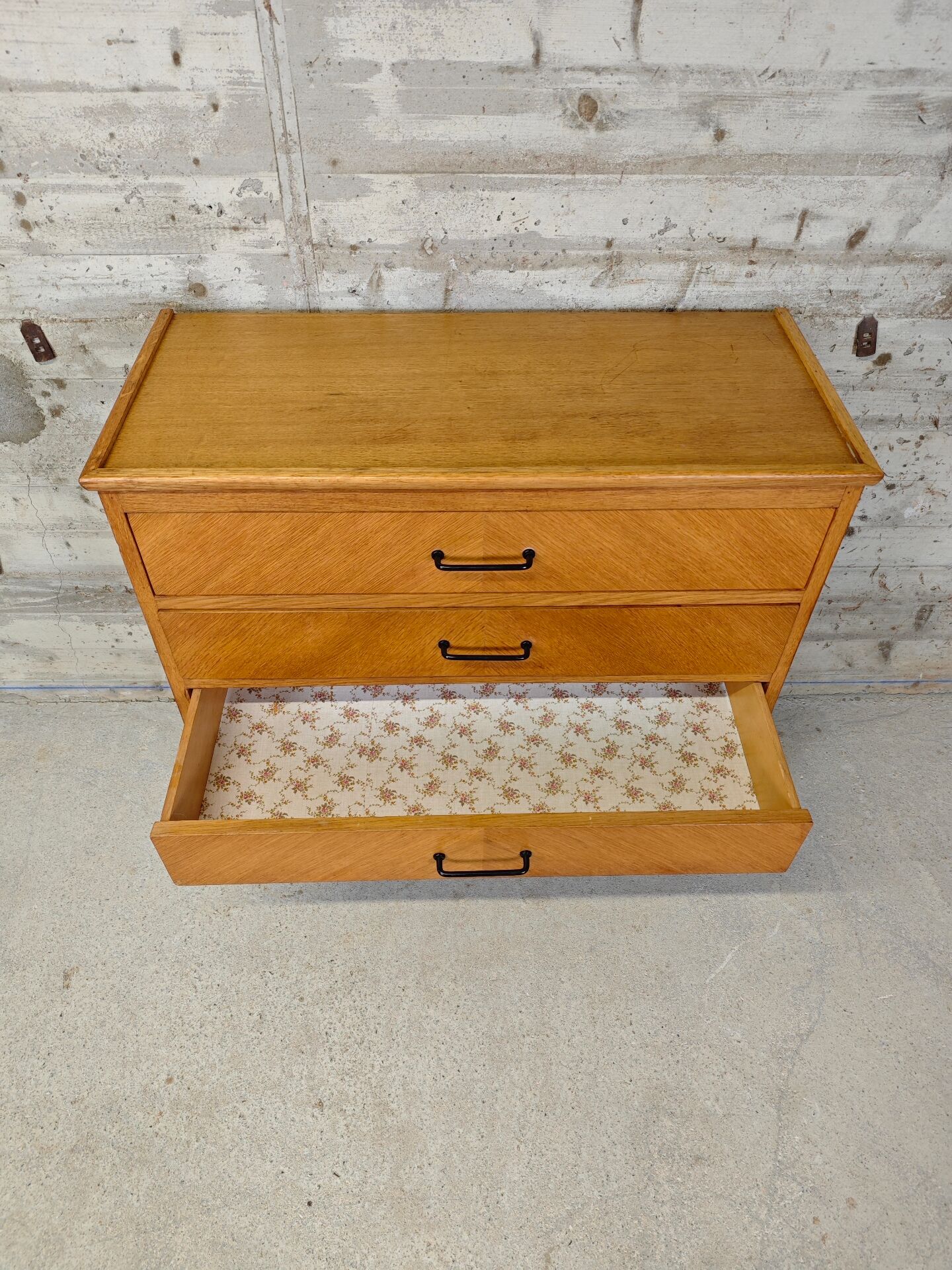 Commode vintage